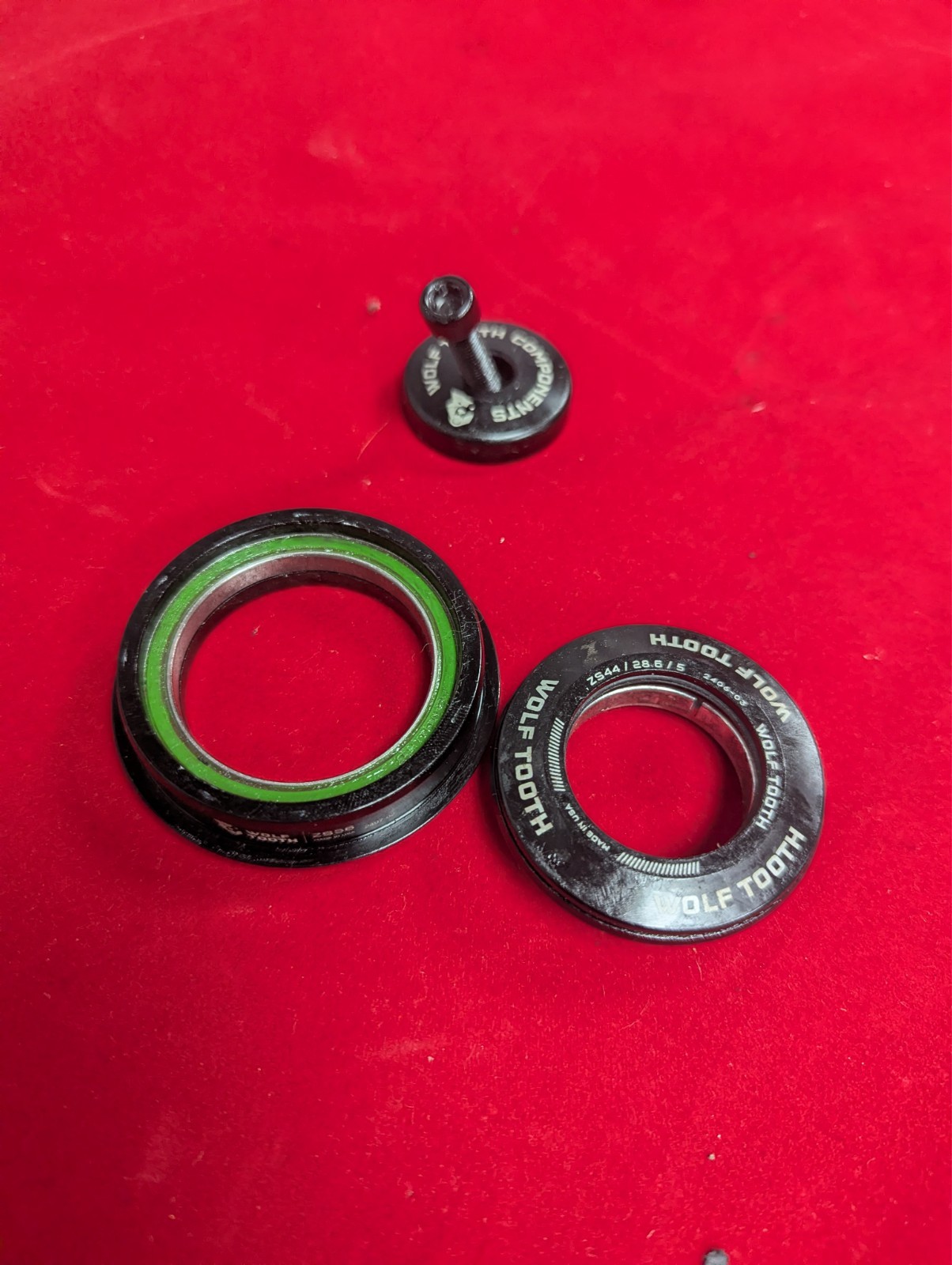 Wolf Tooth Performance Headset – ZS44/28.6 Upper, ZS56 lower