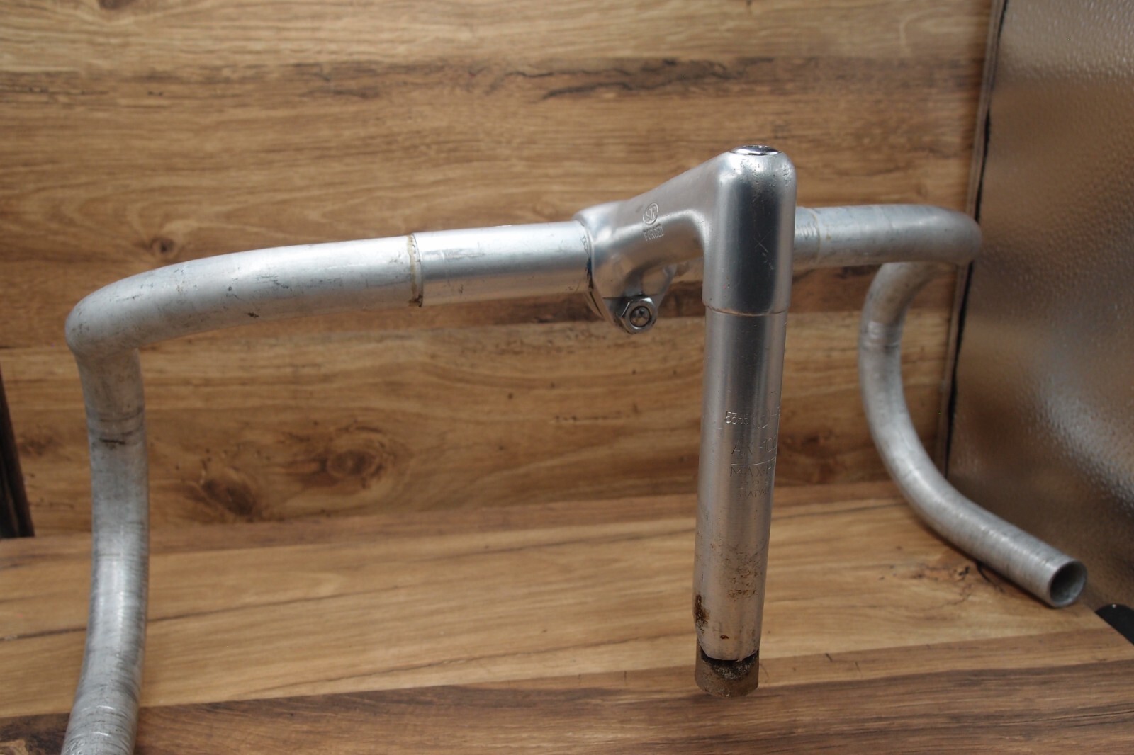 road bike drop bar Sakae Road Champion Japan + quill stem SR Forged AX-100