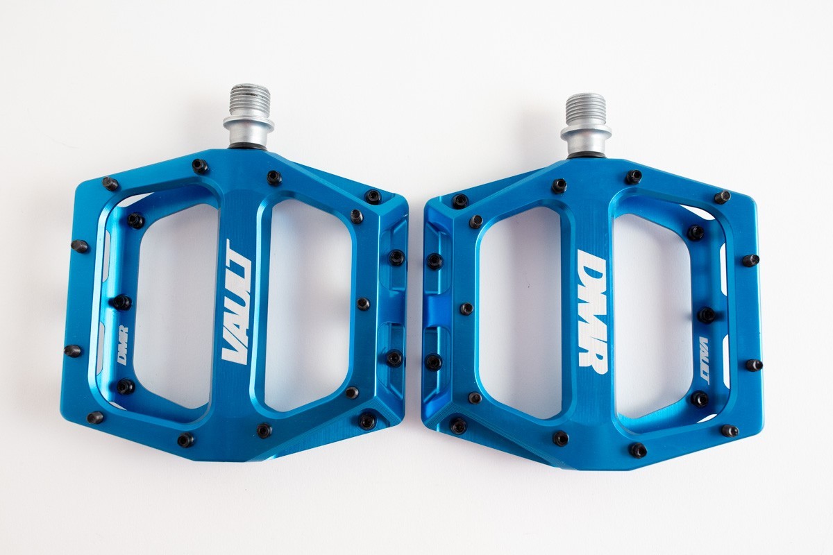 New DMR Vault Pedals Blue 9/16″ Aluminum MTB Platform Pedals