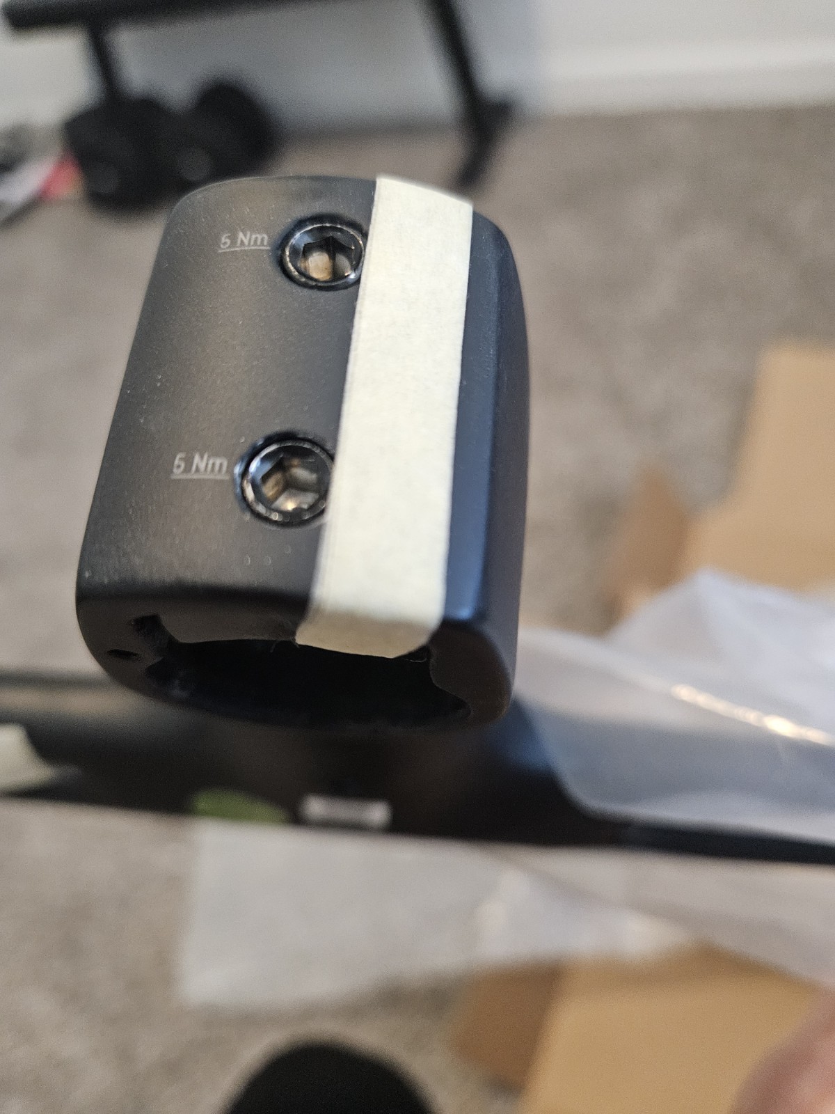 Canyon CP0030 AeroCockpit CF – 100mm Length 370mm Width 74mm Reach matte Black