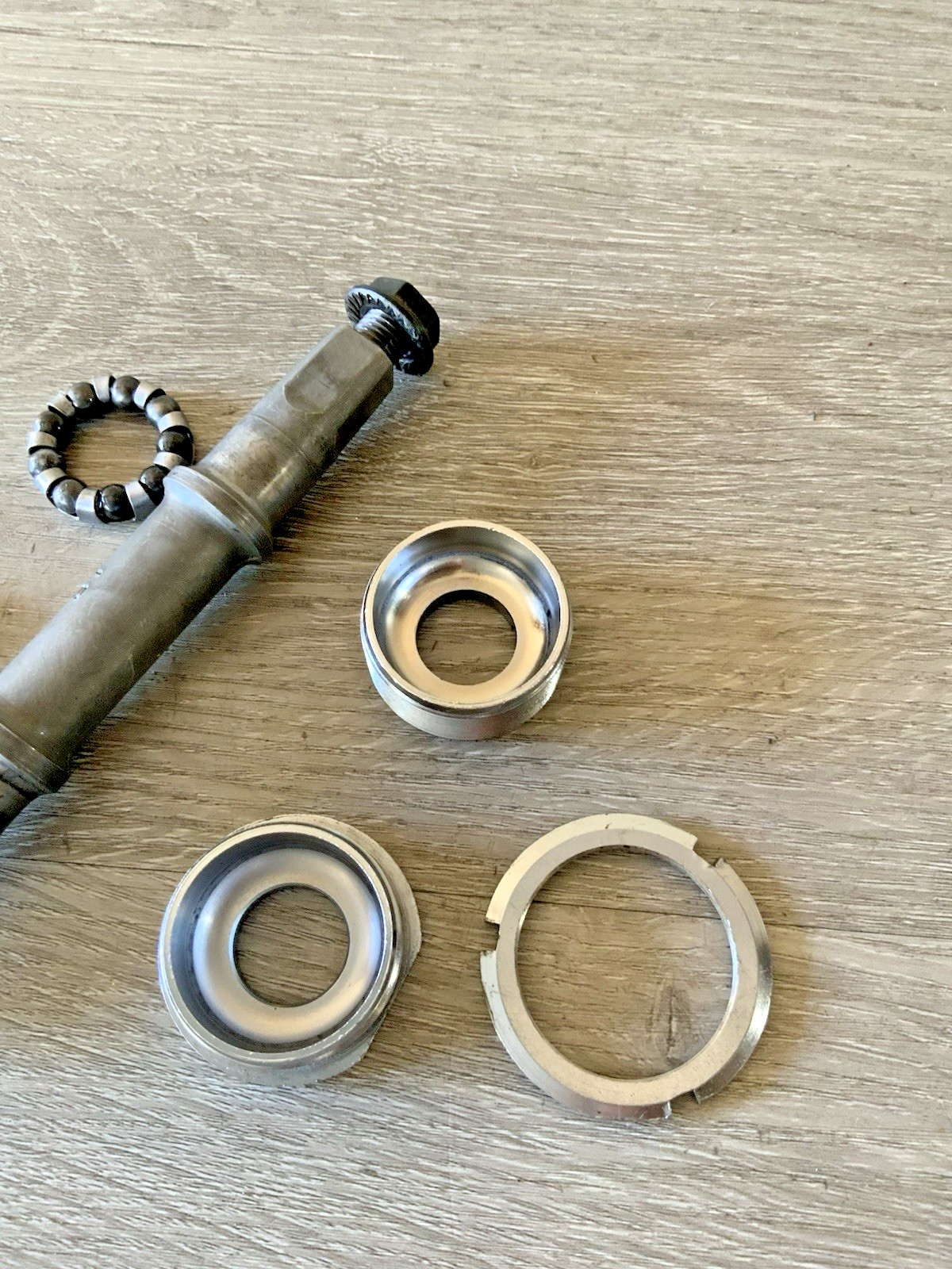 FUJI BOTTOM BRACKET BRITISH THREADED 68-125 MM