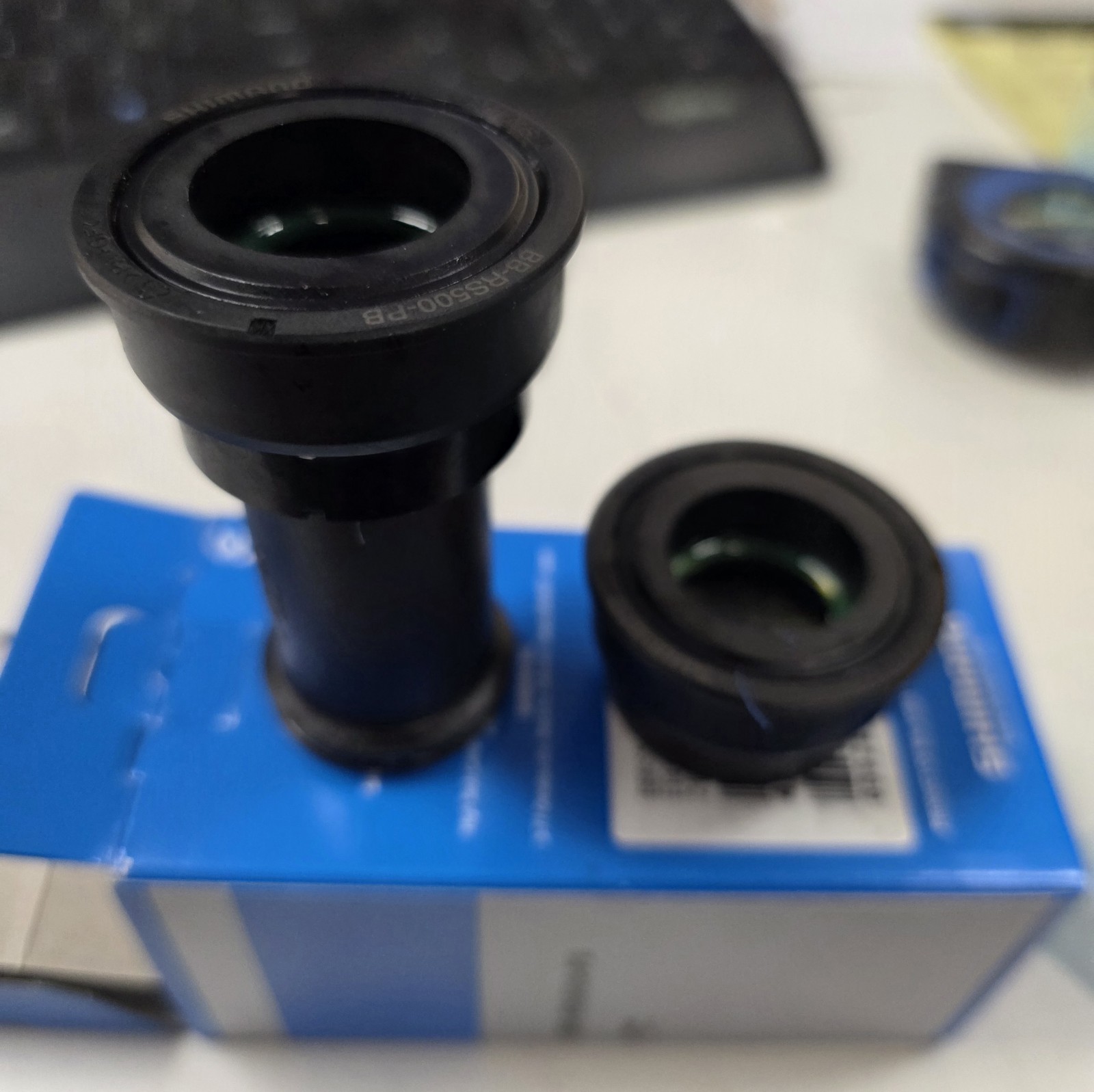 Shimano Rd Bottom Bracket-RS500-PB 86mm Press Fit L/R