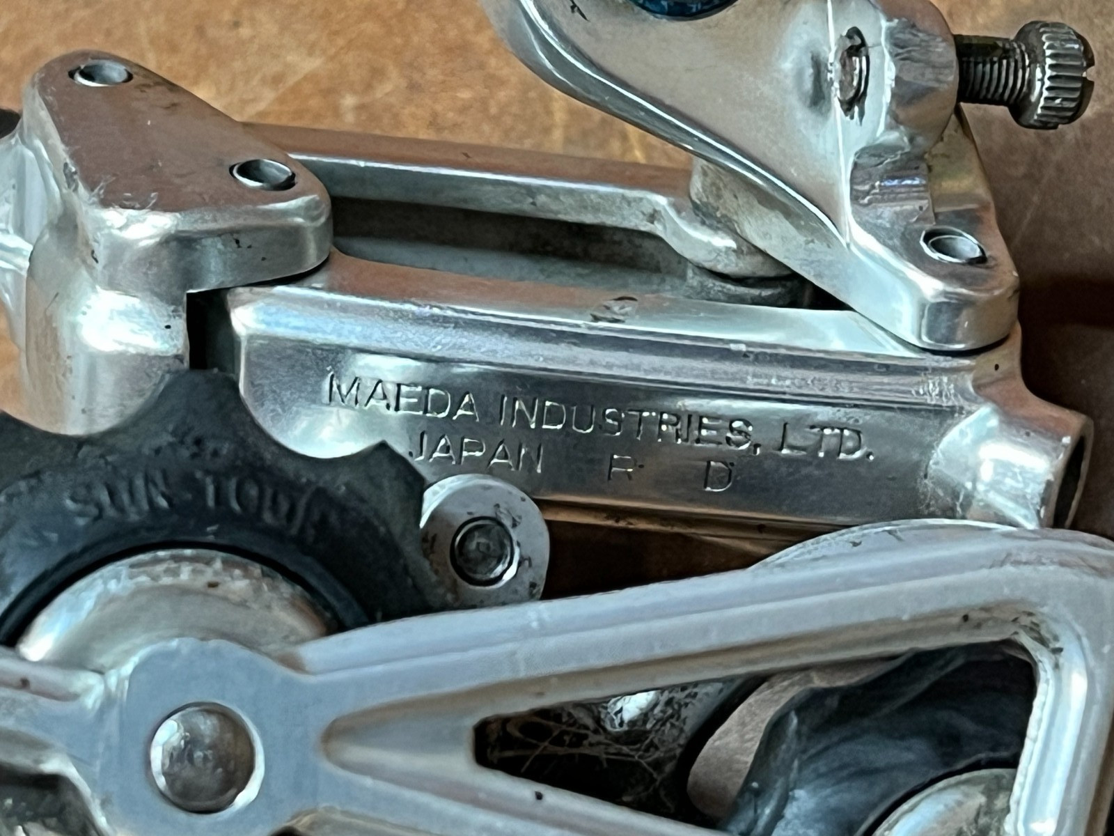 Vintage SunTour Cyclone Rear Derailleur , 5-7 Speed, Short Cage.