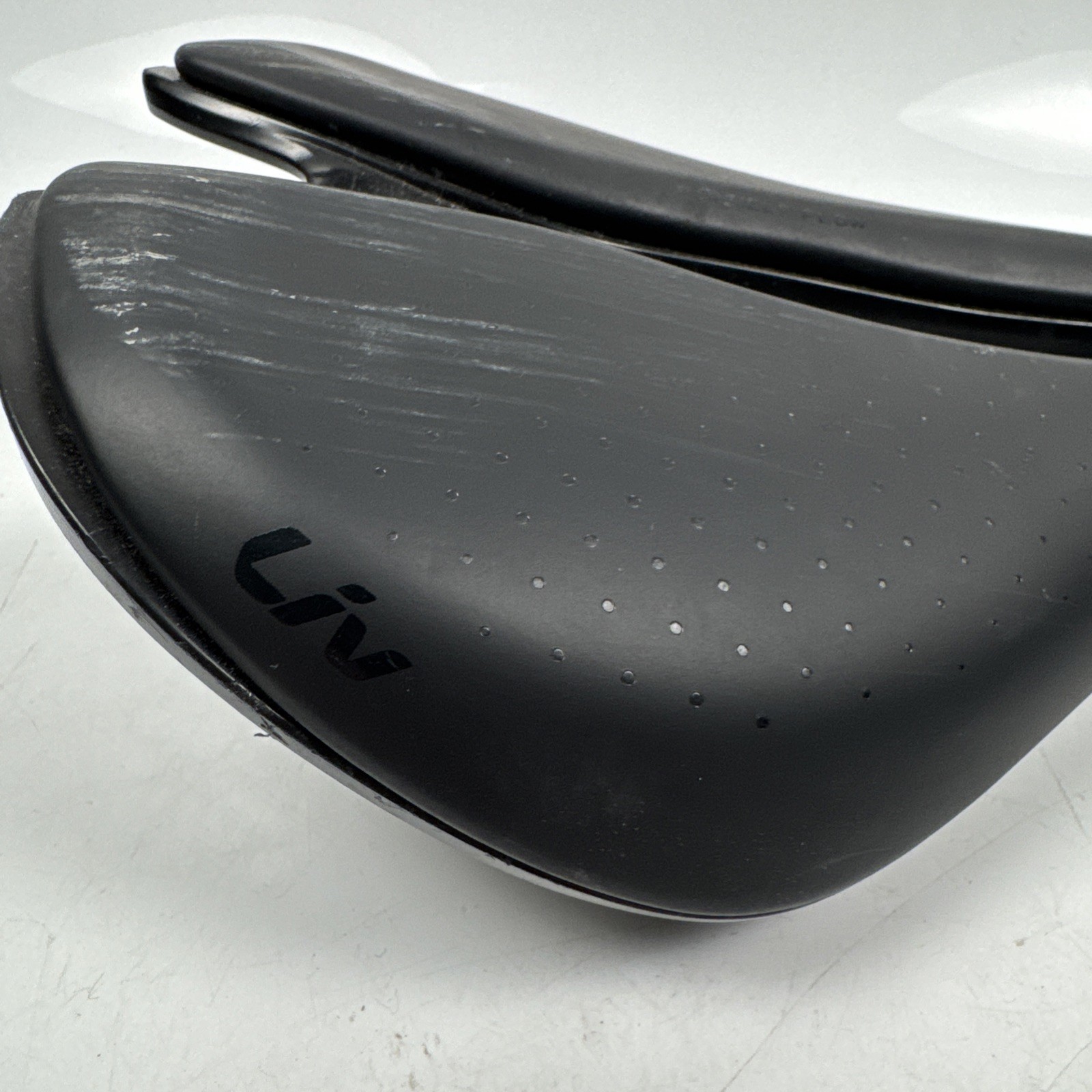 Liv Approach cutaway bicycle seat saddle steel rails road