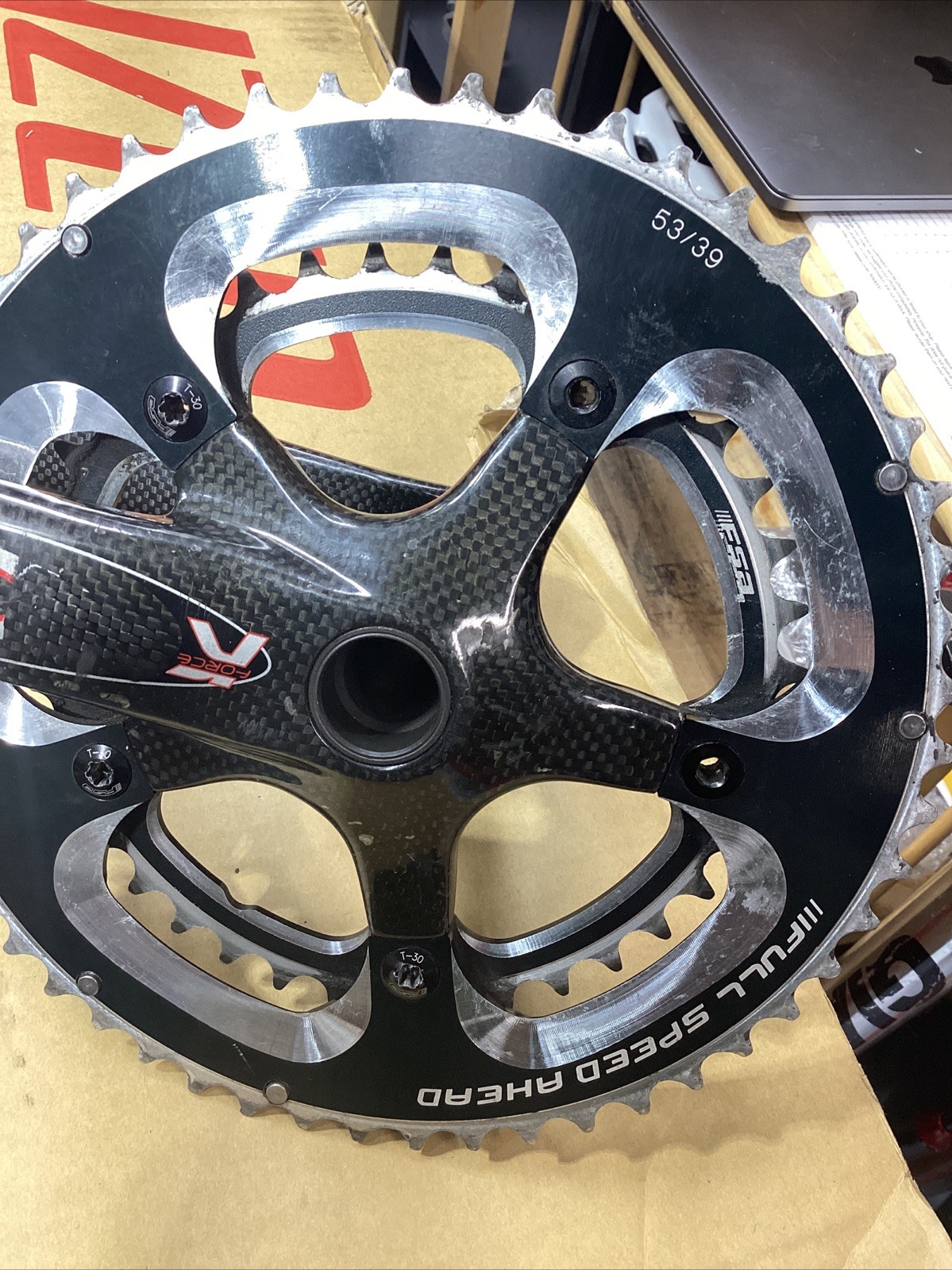 FSA K-FORCE CARBON CRANKSET DOUBLE 53-39 TOOTH 10 OR 9 SPEED 175 MM W/ BRACKET