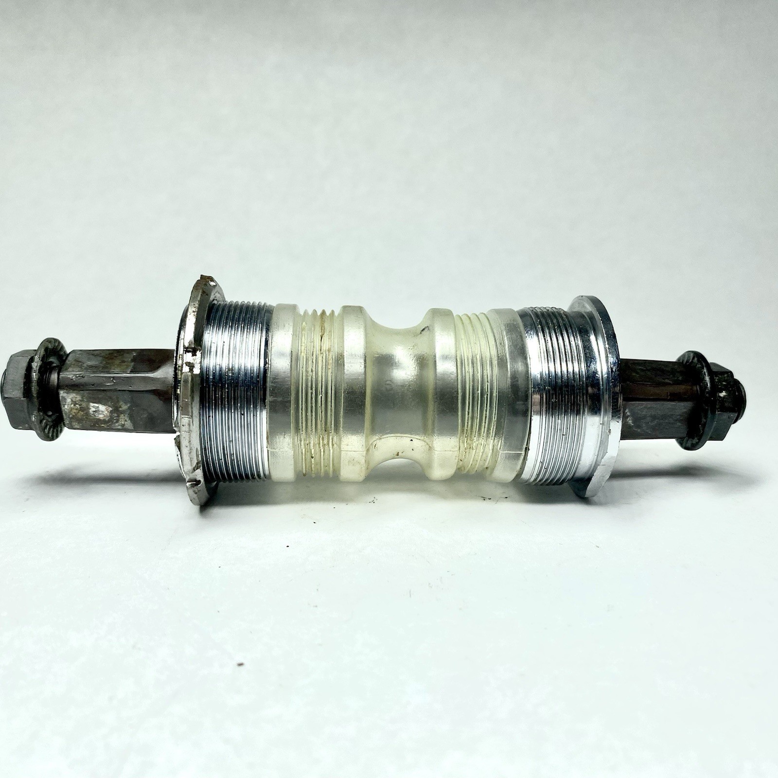 SUGINO / SR SAKAE BOTTOM BRACKET 68-113 MM BSA