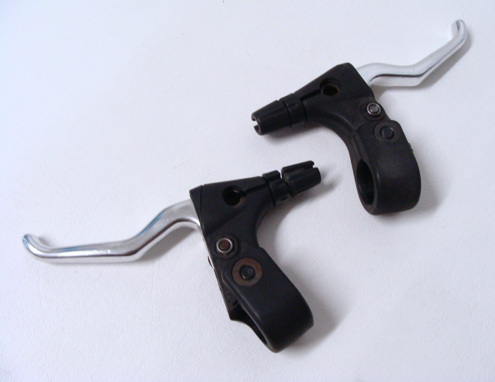 ~ Vintage NOS 90’s Delta 2-Finger MTB Flat Bar Cantilever Brake Lever Set ~