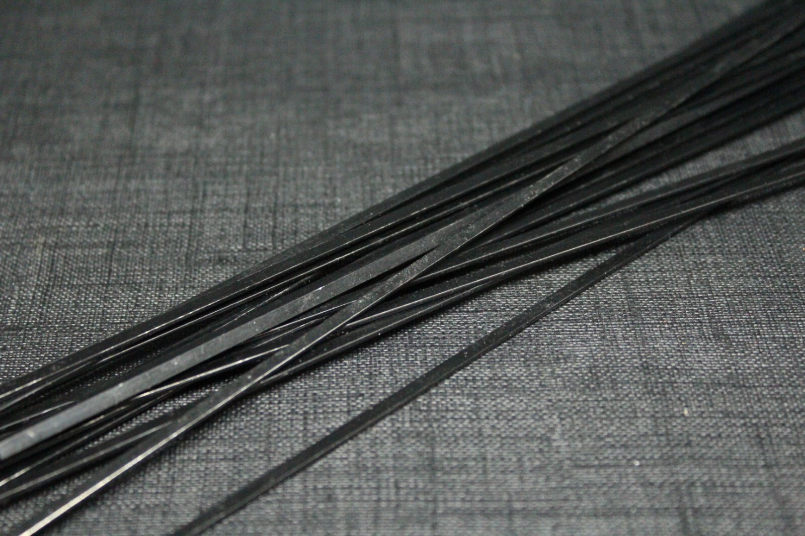 2 -SHIMANO Dura-Ace -277mm bladed spokes w/ Nipples. 277 mm from END to END.