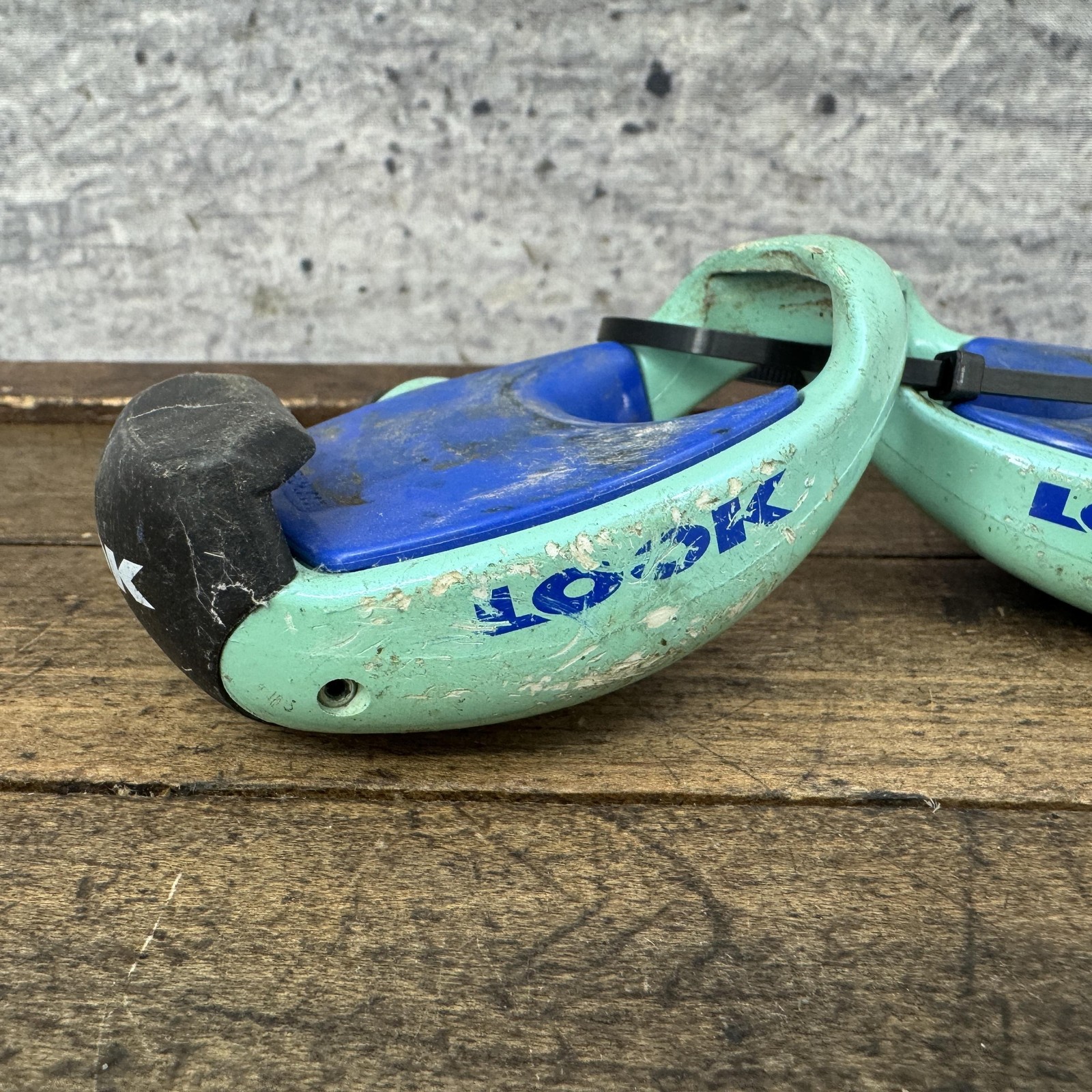 Vintage Look Clipless Road Bike Pedals Celeste Green Blue 9/16 340g Used