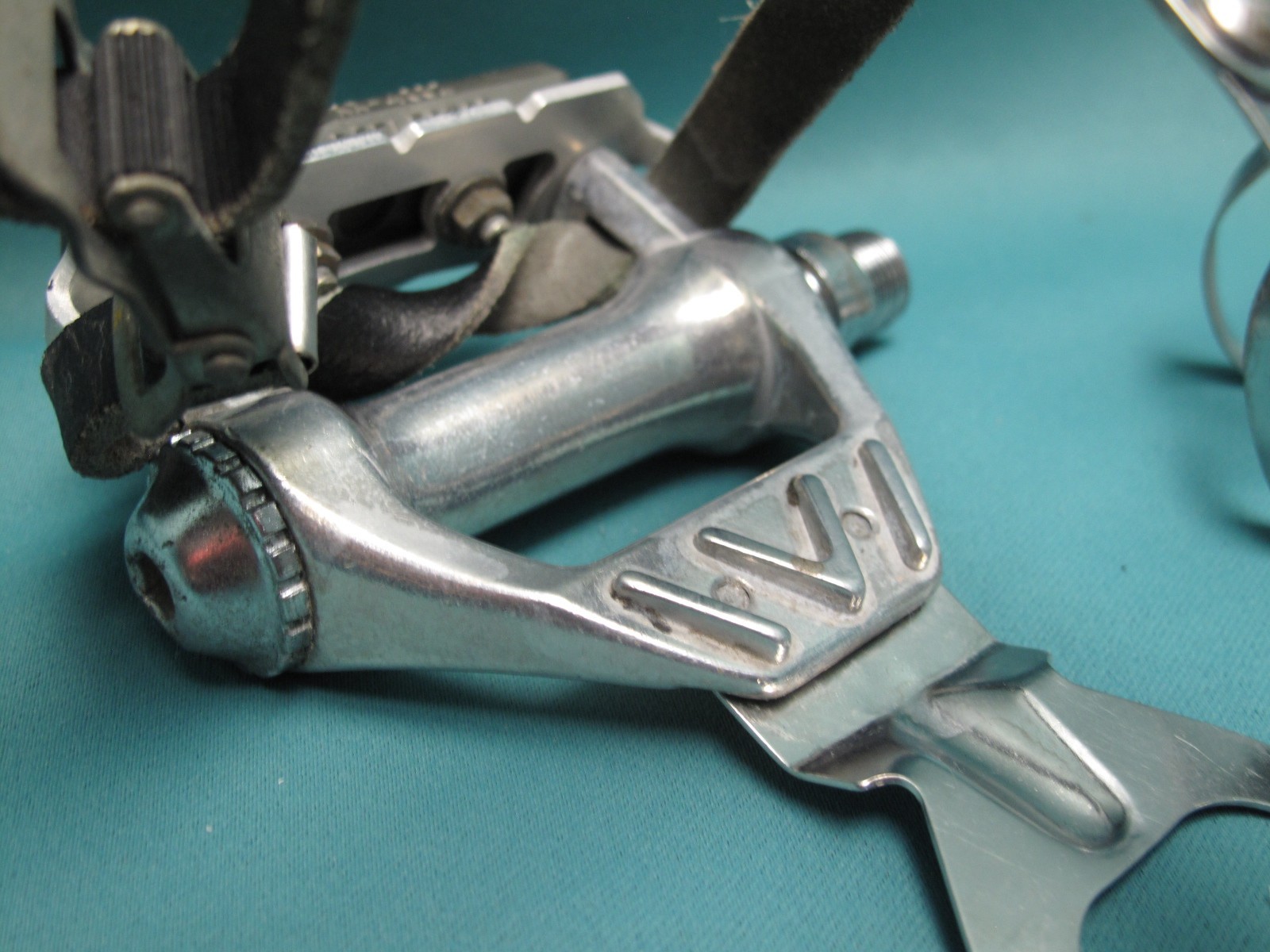 Vintage SR Sakae Ringyo SP-12 Alloy Pedals with Large Toe Clips & Straps 9/16″