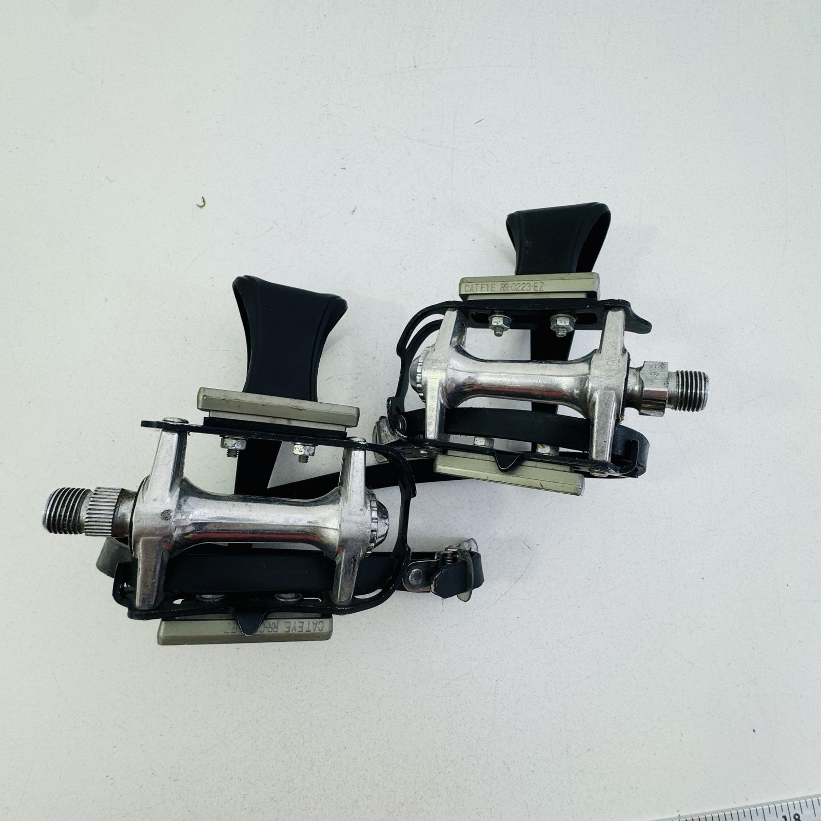 Vintage CatEye RR-0223-EZ SP-100 Platform Bike Pedals Toe Clips 9/16” Black A53