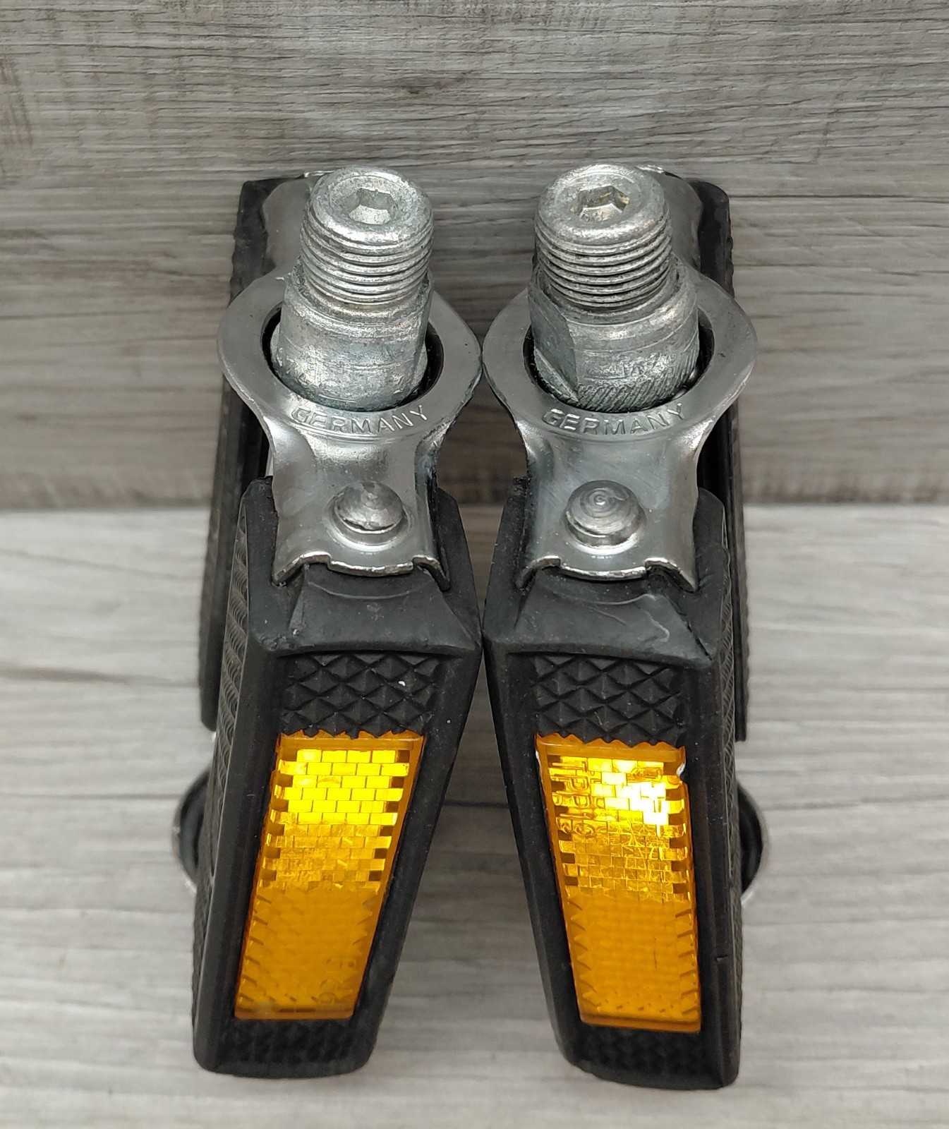 Vintage Raleigh Rubber Block Platform Pedals Black Sports 9/16″ Reflectors