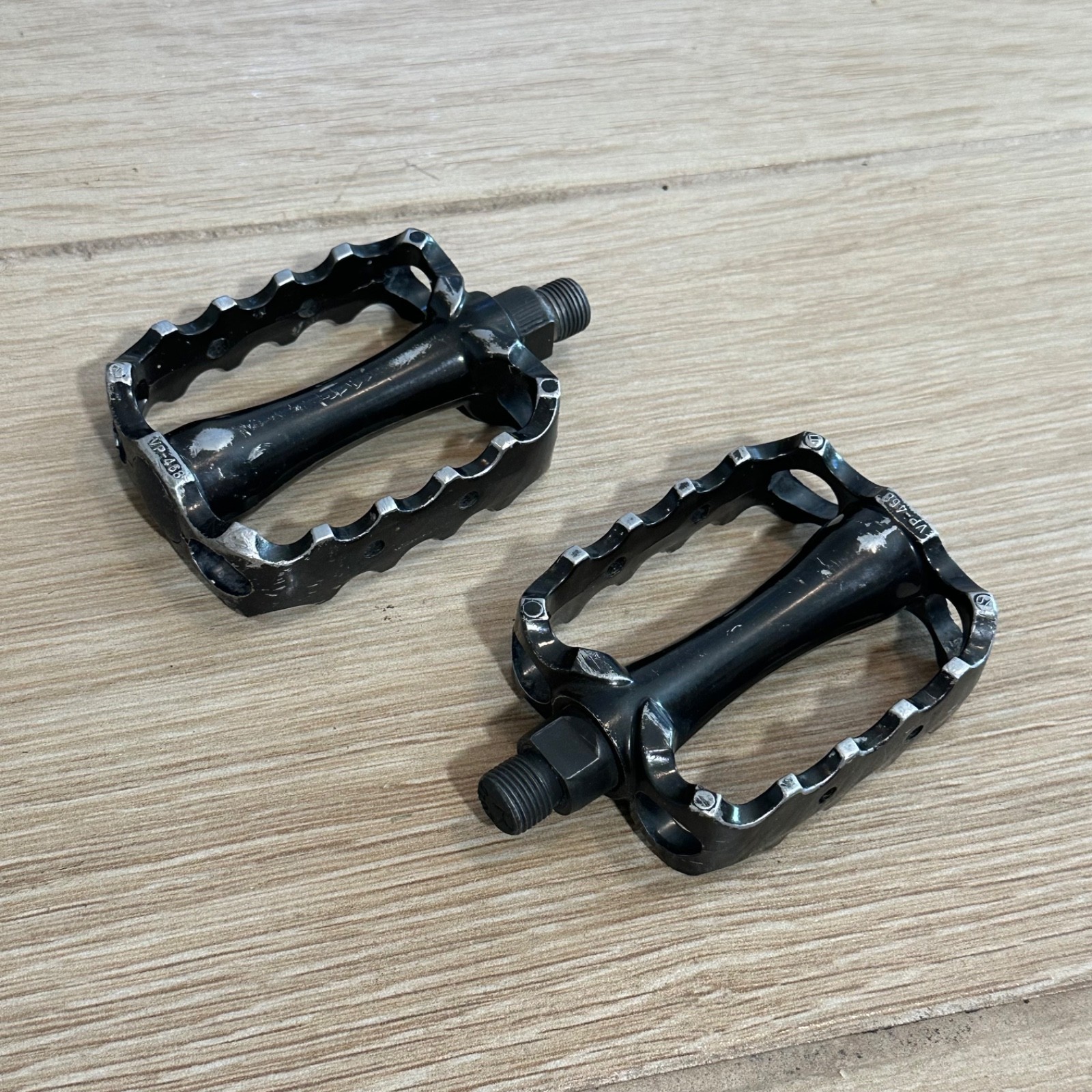 VP-468 K218 Black 9/16in Old Mid School Vintage Pedals
