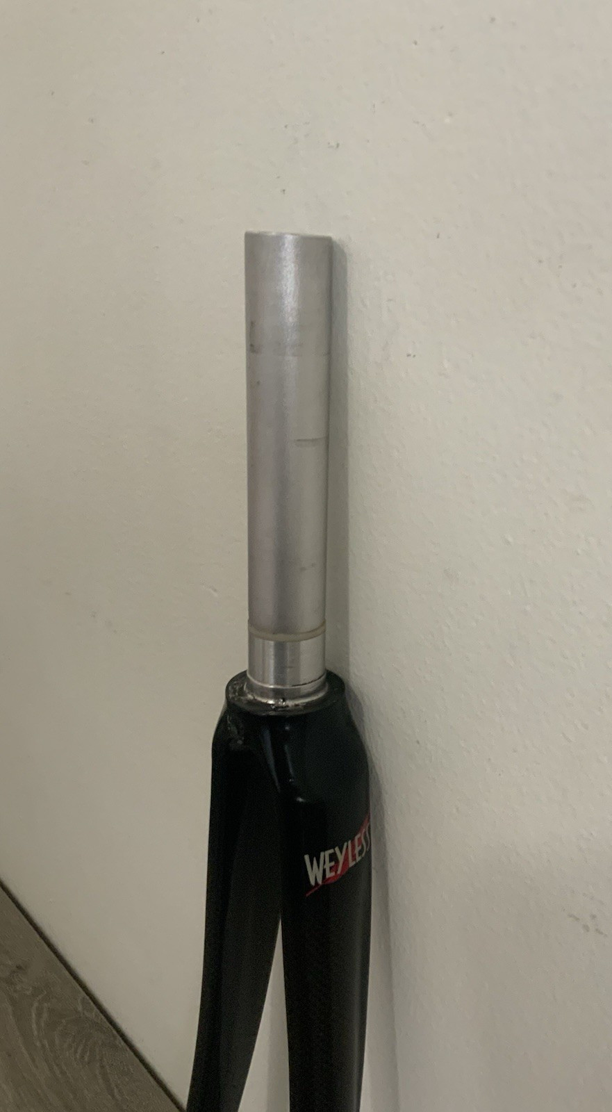 WEYLESS CARBON FORK 700C 1 1/8 INCH THREADLESS 163 MM STEERER 570 GRAMS