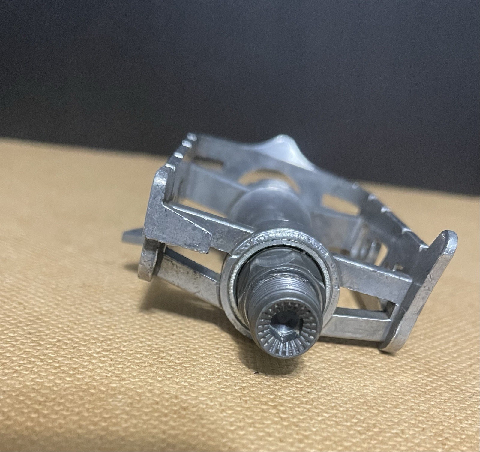 Vintage Lyotard 82 Left Pedal 9/16”