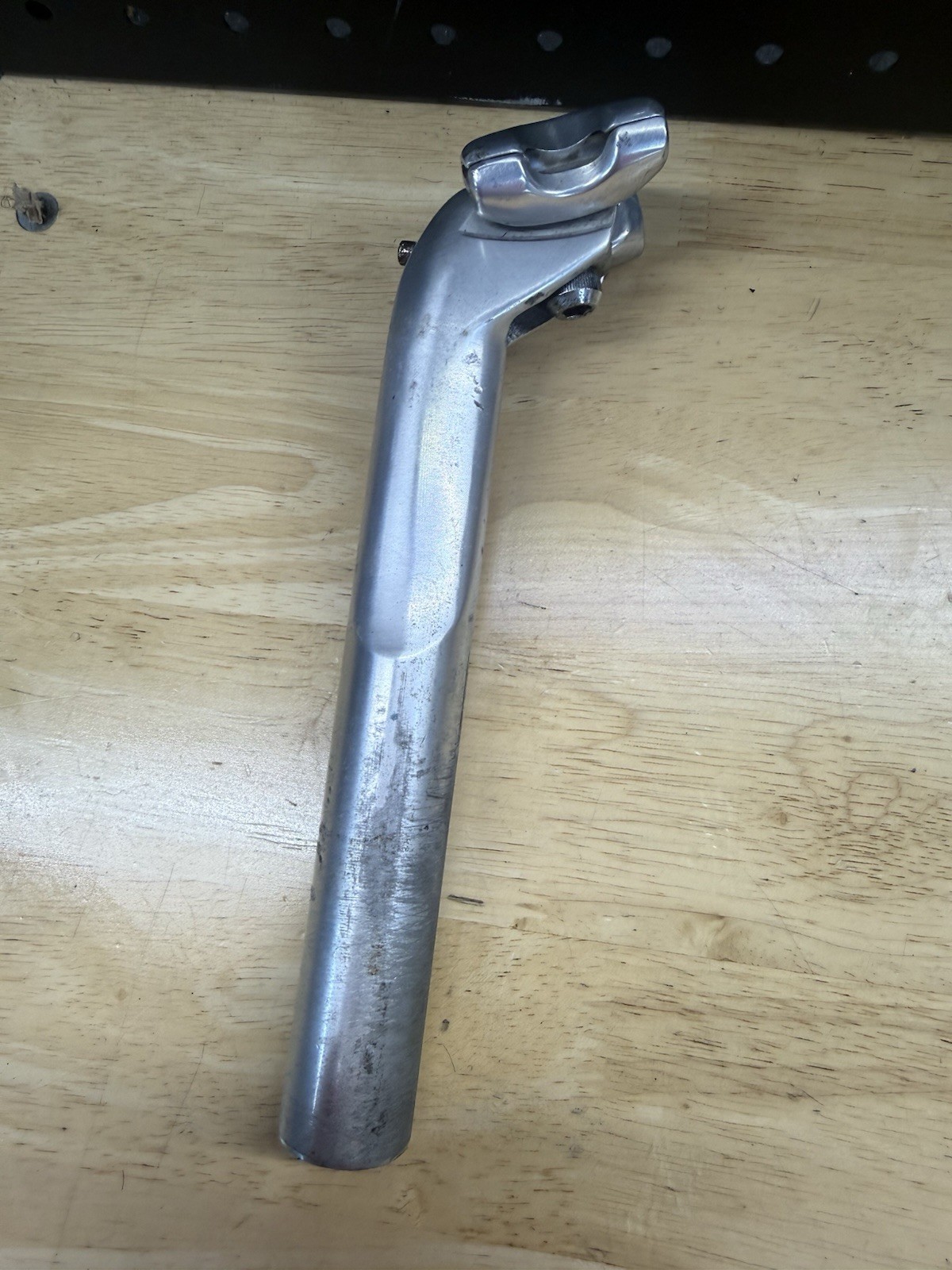 Vintage Shimano Dura-Ace Aero Seatpost, SP-7400-B 27.2mm