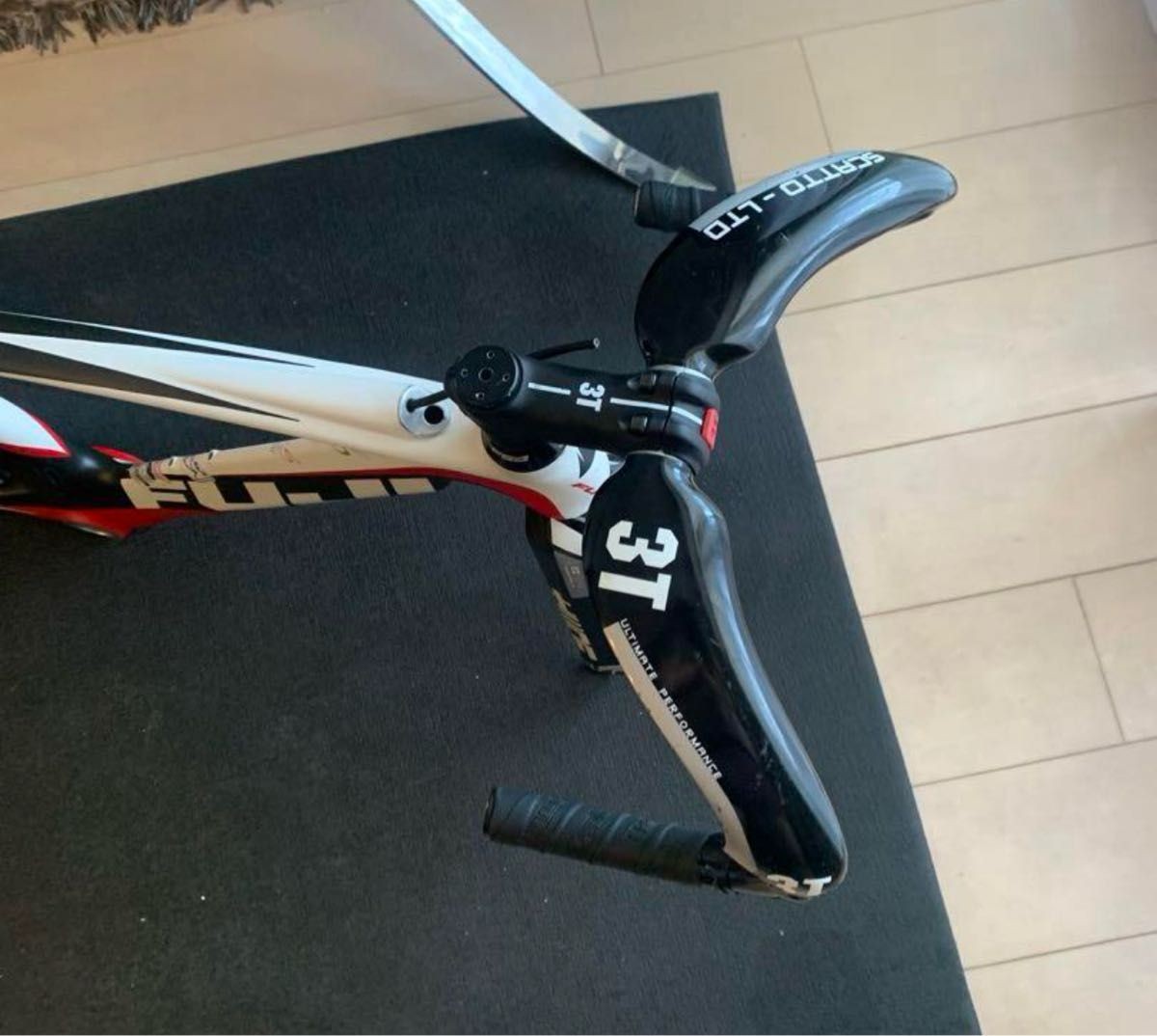 3T track competition handle