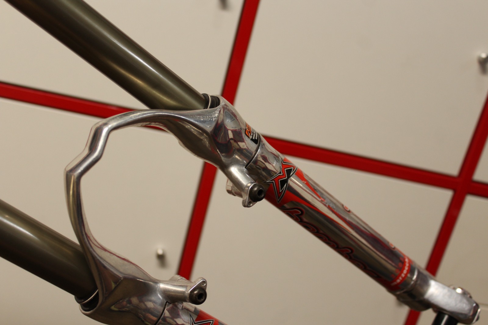 RARE 2002 MARZOCCHI Bomber Dual crown 200mm, 1-1/8” 26″, Downhill DH Fork MTB