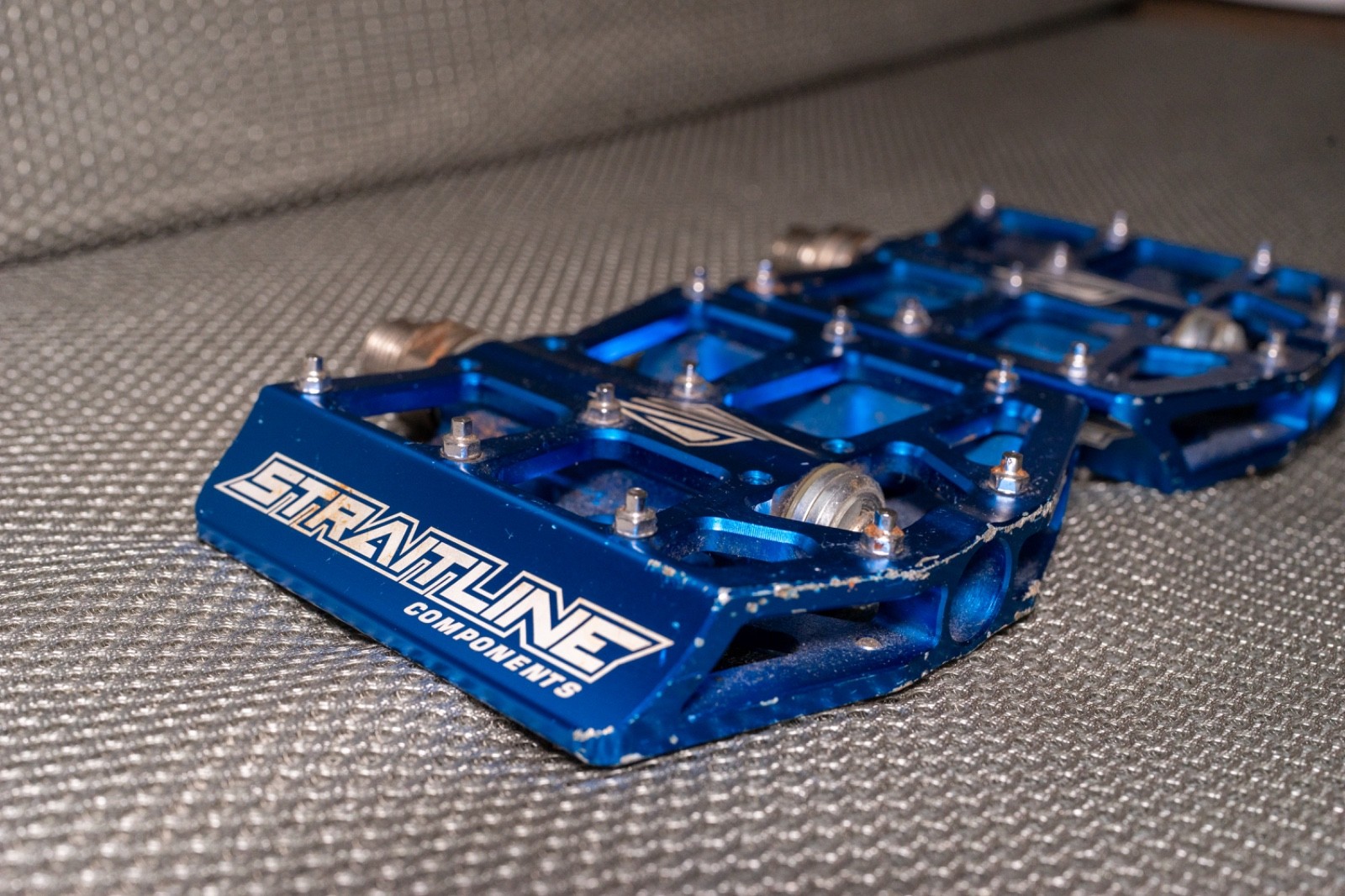 Vintage Straitline Components Defacto Downhill Mountain Bike Pedals Blue