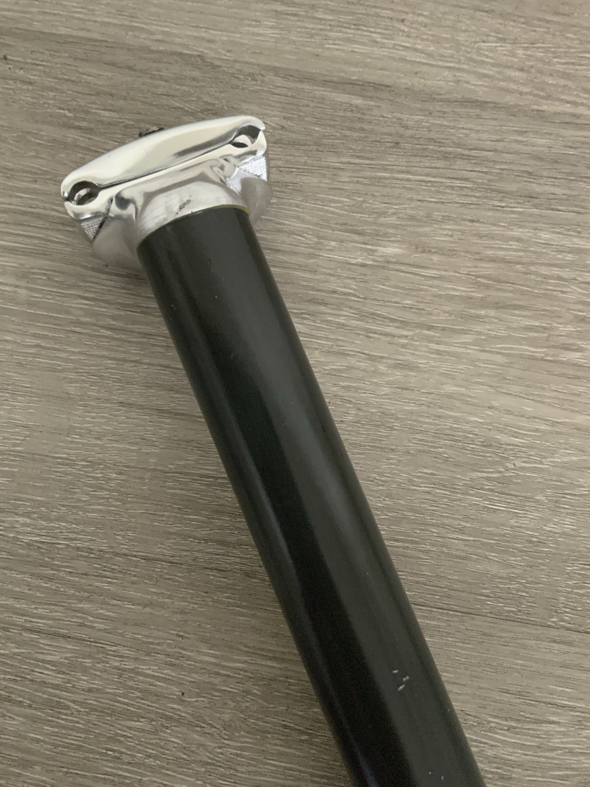 ALPHA SERIES CARBON SEAT POST 27.2 MM x 250 MM 214 GRAMS