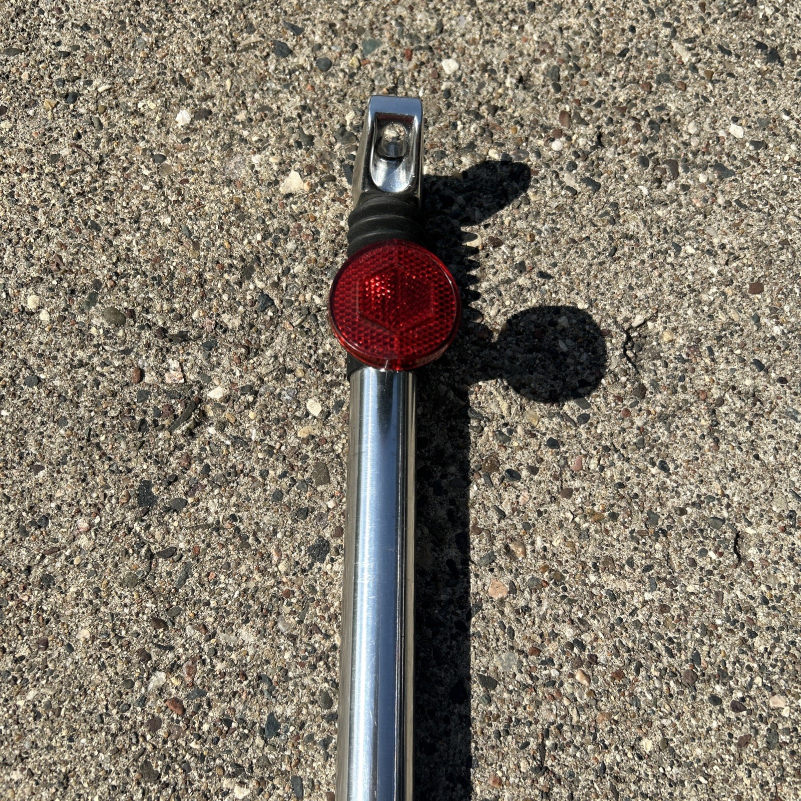 Post Modern Bike Seat Post w/ Reflector 27.2 mm x 350 mm Setback Metal