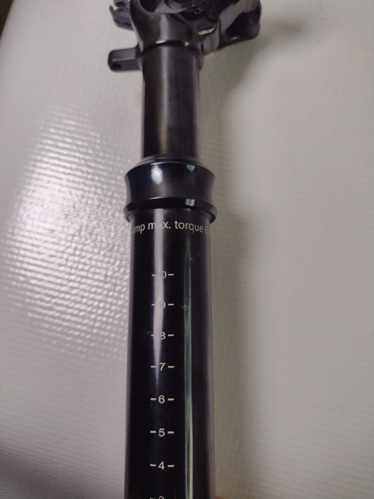Dropper Seat Post (Specialized)? 23-24mm Incomplete For Parts Very Clean