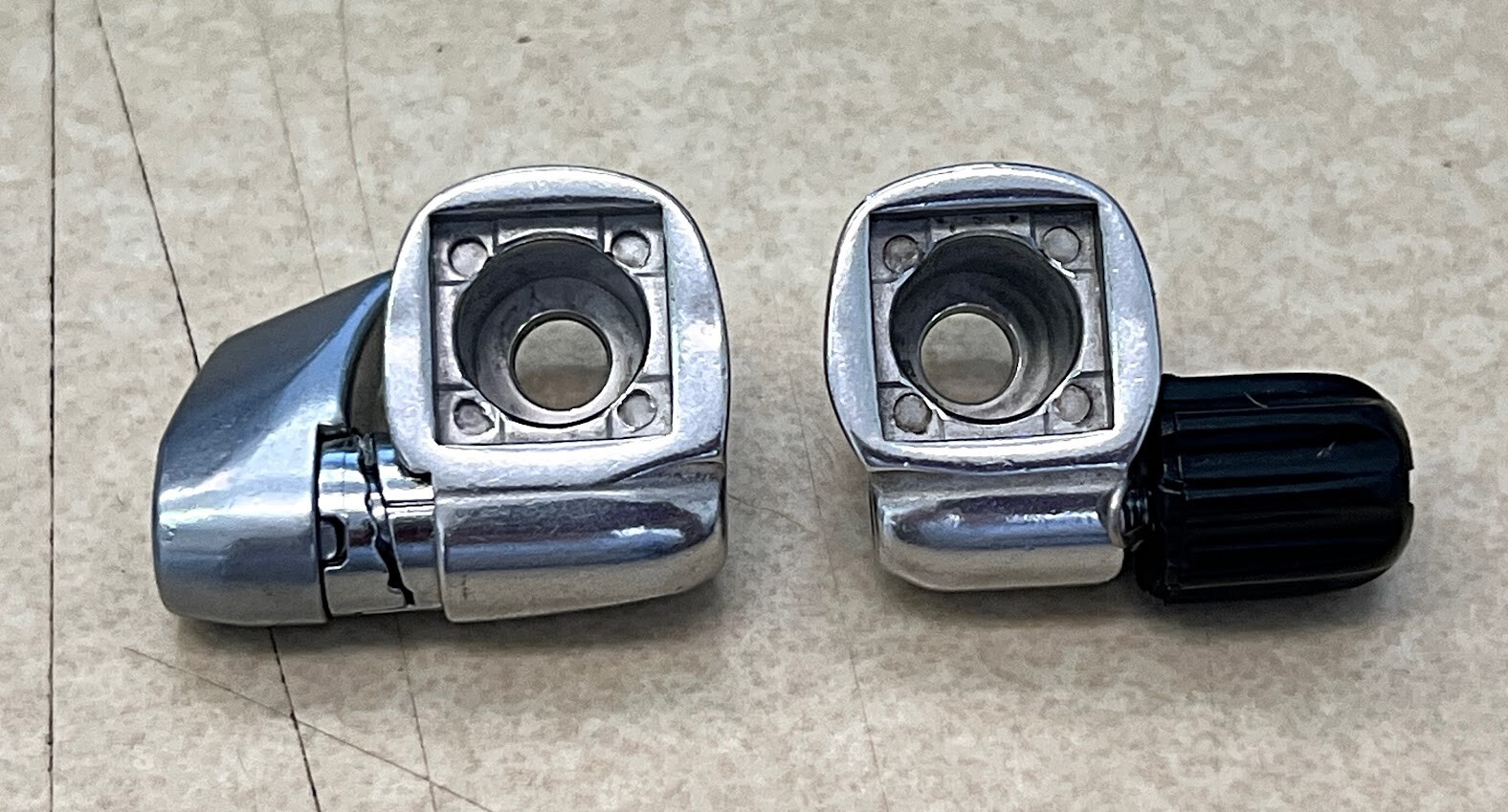 Shimano SM-ST74 Dura Ace STI Cable Stops for Downtube Braze FLAT – NEW (NOS) *