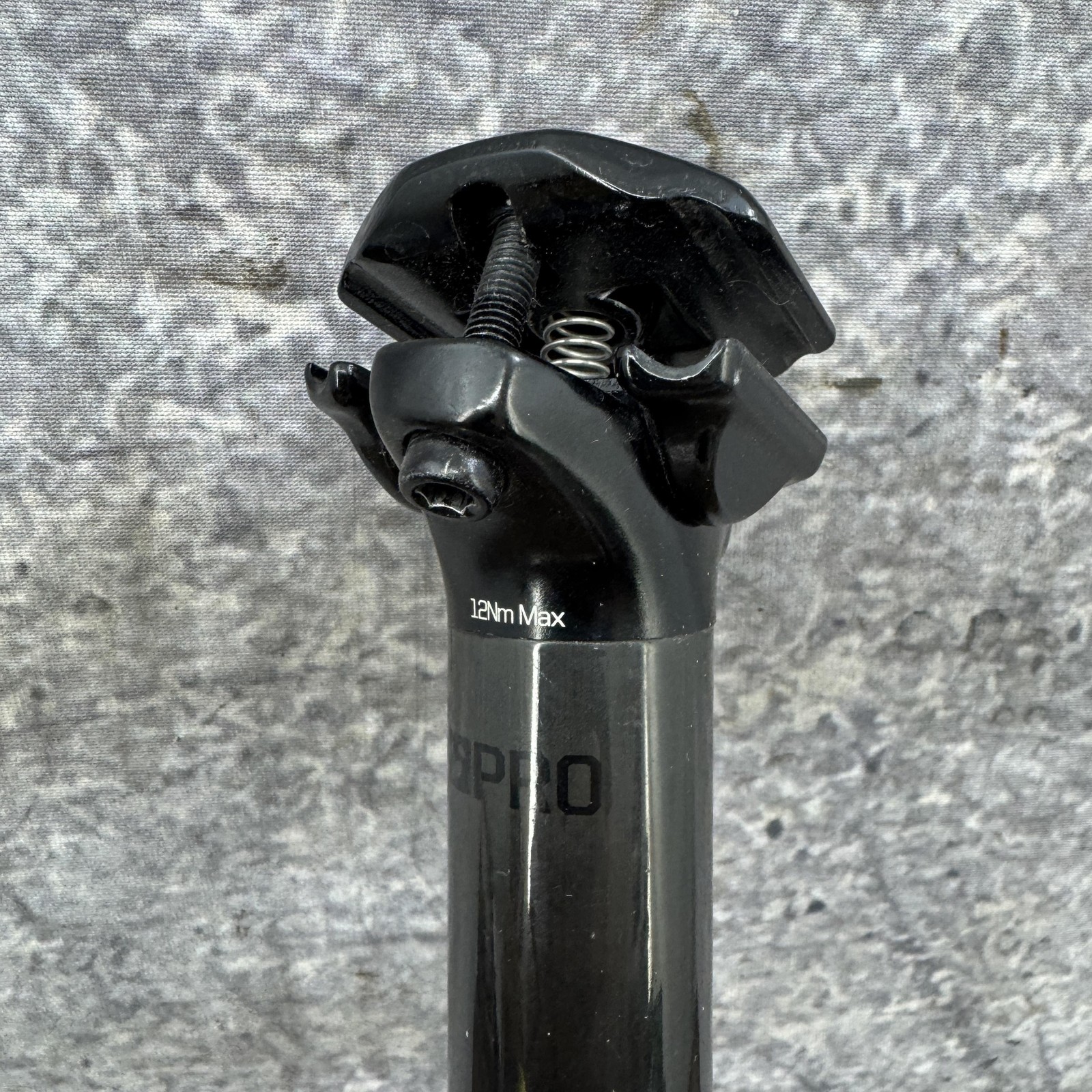 Bontrager PRO Carbon Seatpost 31.6mm X 400mm Black Alloy Head Plain 270g