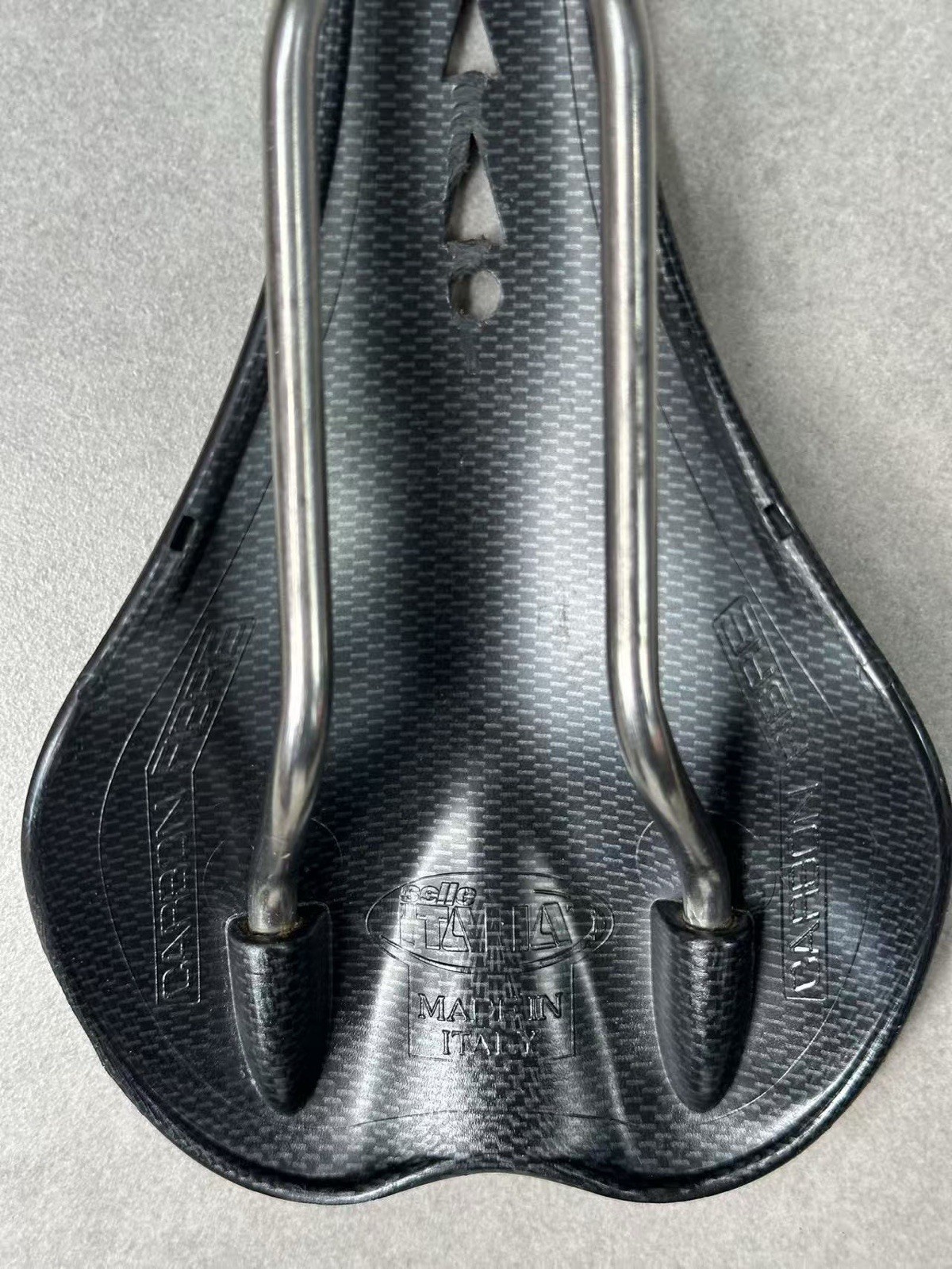Selle Italia Carbon Fiber Road Bike Saddle Titanium Rails 125g Carbonio