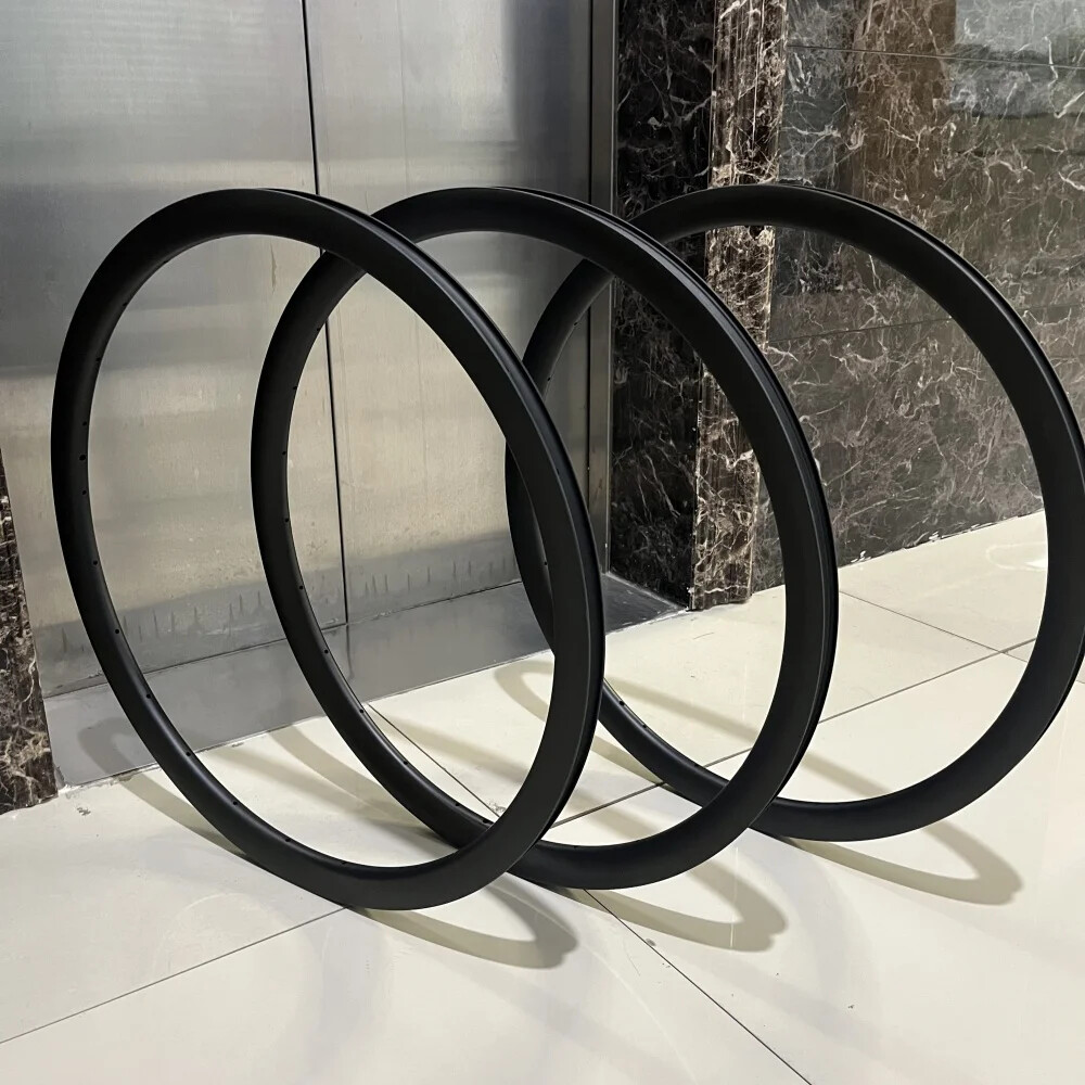 700C 25mm Wide 40mm Depth Superlight Carbon Road Bicycle Rims Tubeless/Clincher