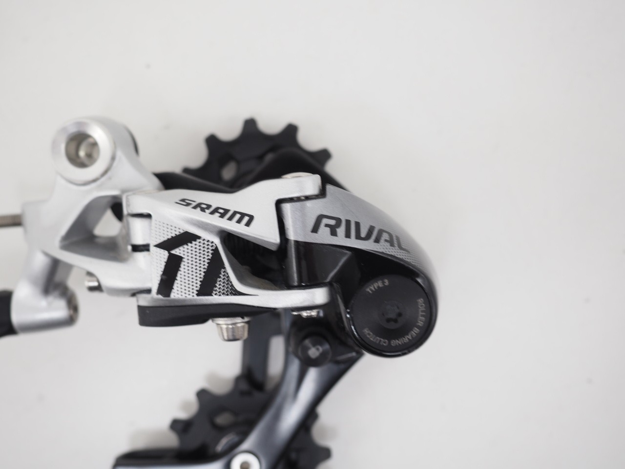 New! SRAM Rival 1 Rear Derailleur 11 Speed Medium Cage Black/Silver 36t Max Cog