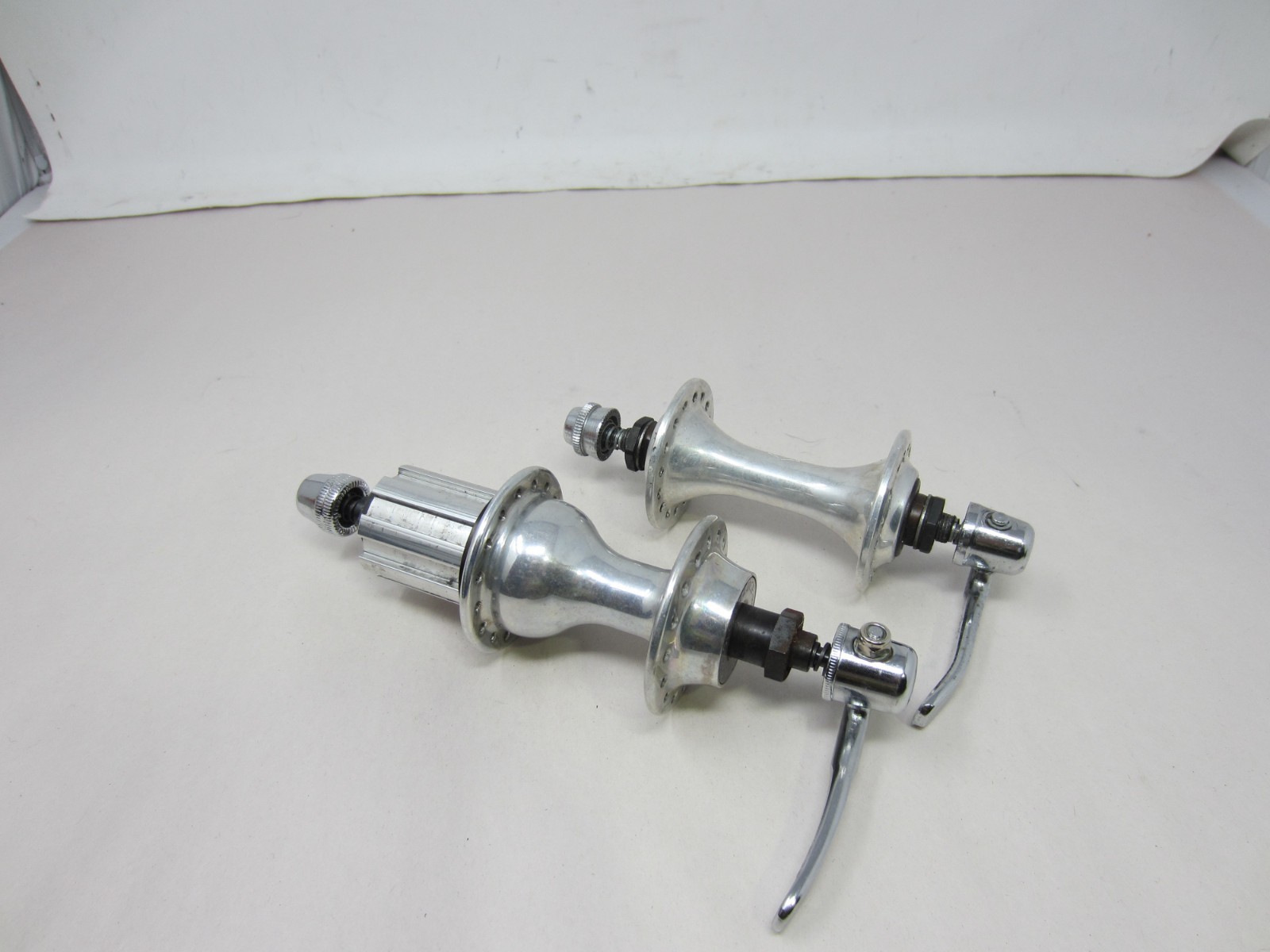 Campagnolo Veloce 32 Hole 100/130mm 8-12 Speed Bike Bicycle Quick Release Hubset