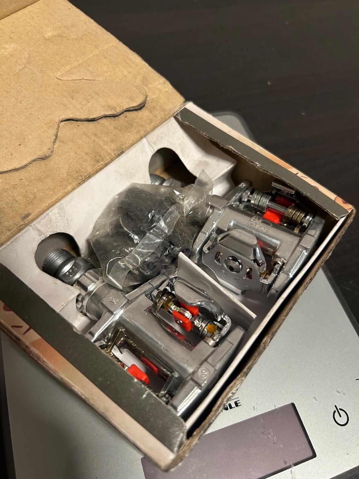 NOS VP -Components Clipless Pedals MTB VP-M01 SPD Compatible NEW