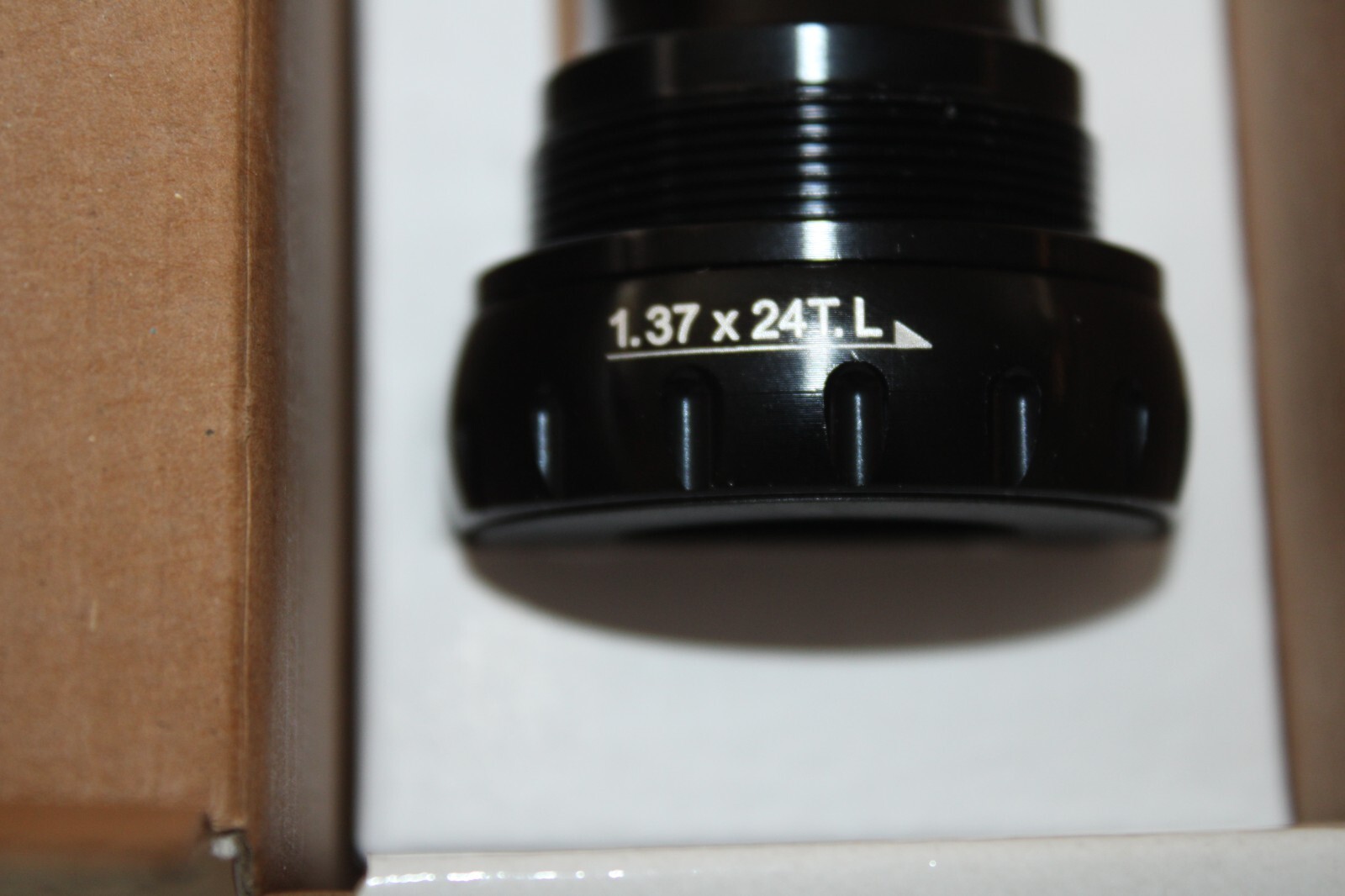 YST External Threaded Bottom Bracket Black 68-73mm Fits Shimano Free USA Shipper