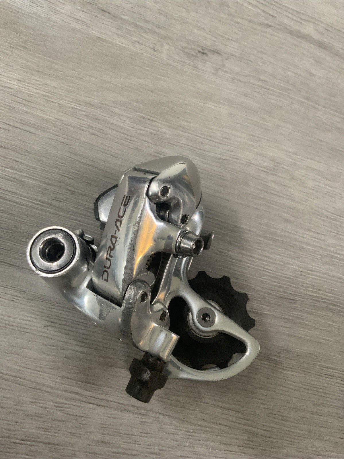SHIMANO DURA ACE REAR DERAILLEUR 7700 MODEL 9 OR 10 SPEED SHORT CAGE