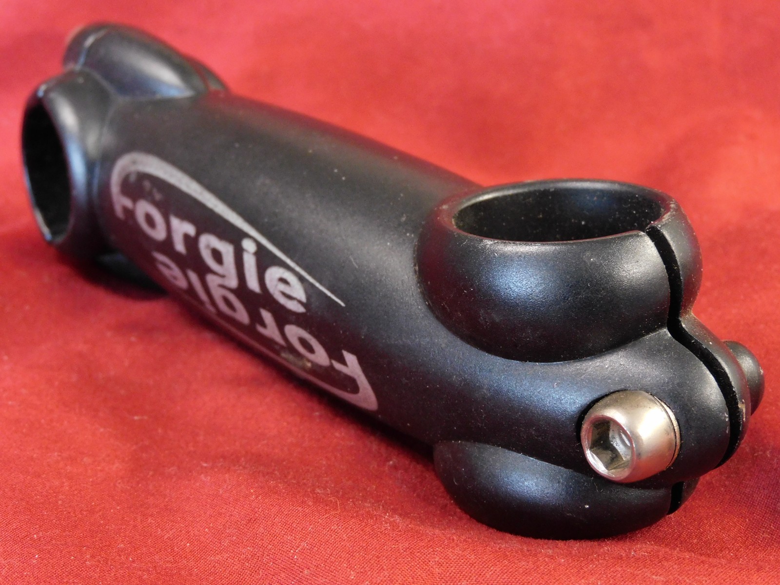 Excellent 11 cm Threadless Black 3T Forgie Stem 1″ 1/8 x 110 mm x 26.0 mm