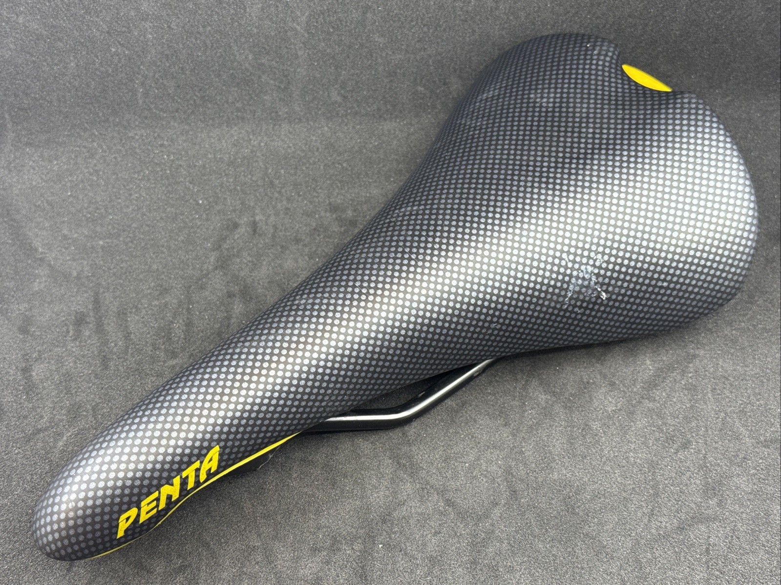 Gipiemme PENTA Saddle Black & Yellow Steel Rails 270mm x 140mm NEAR MINT