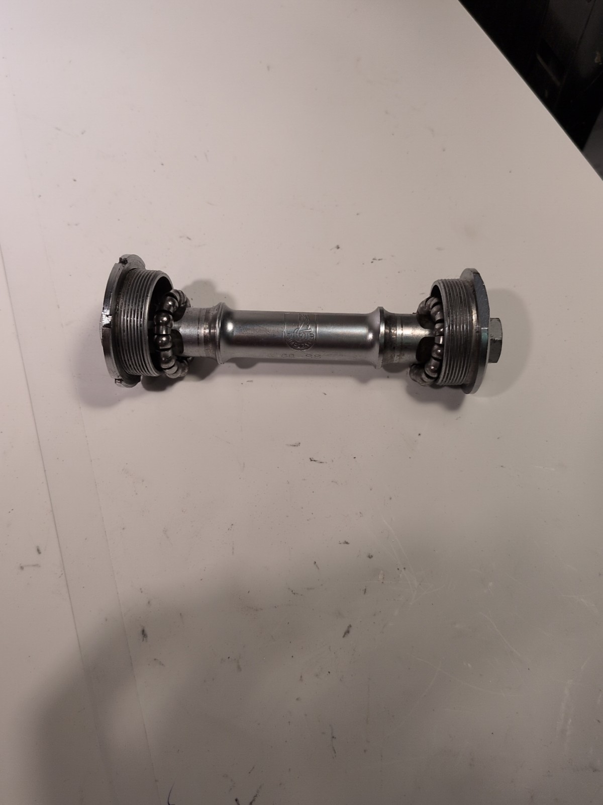 Vintage Campagnolo Bottom Bracket 68-SS 1.370×24 TPI 111mm Spindle Length