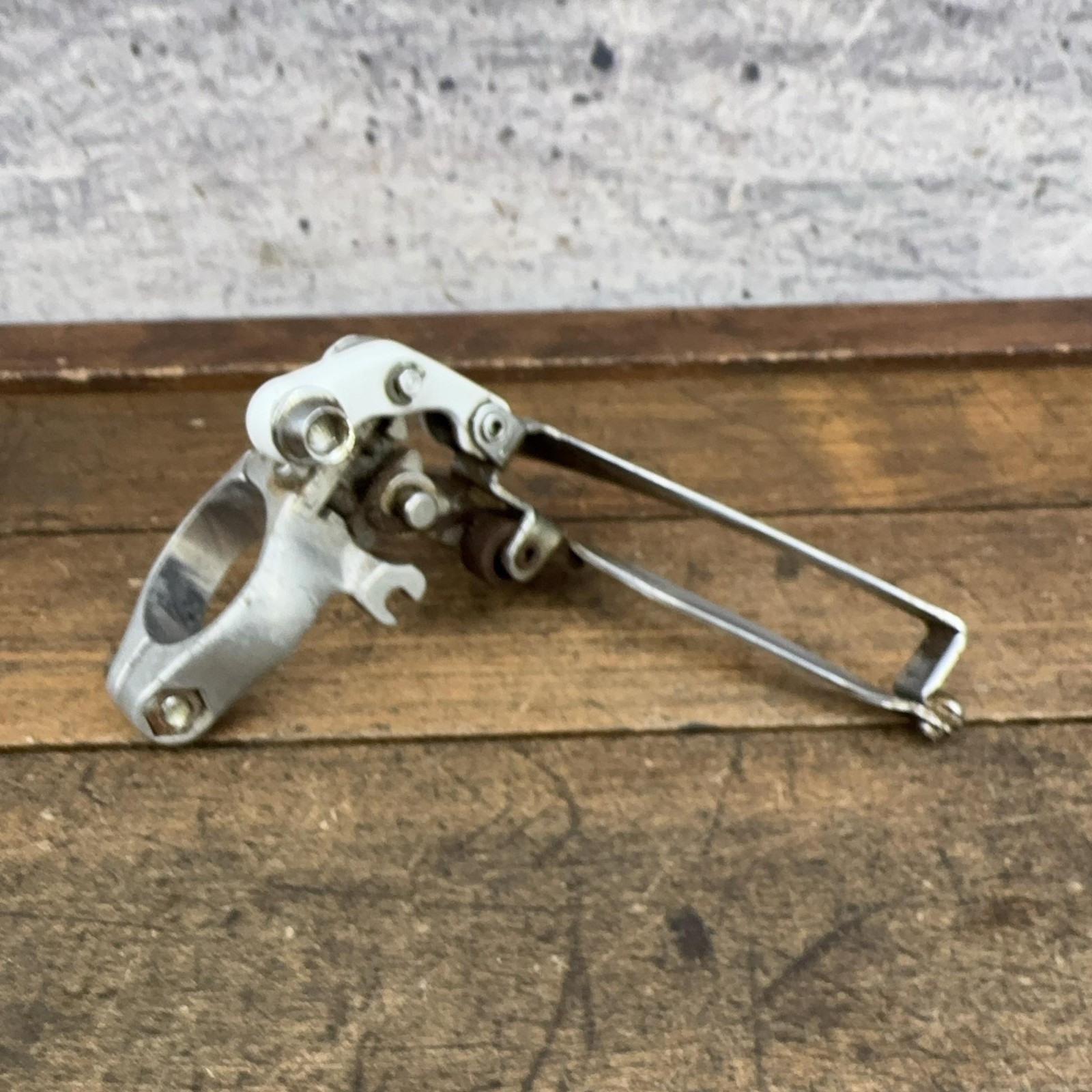 Vintage Suntour Cyclone 7000 Front Derailleur 28.6 Clamp Bottom Pull Japan
