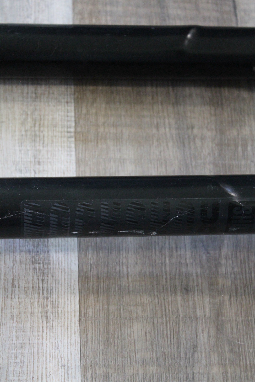 RockShox Yari 27.5in Fork 150mm Solo Air Lockout 1 1/8 Threadless boost