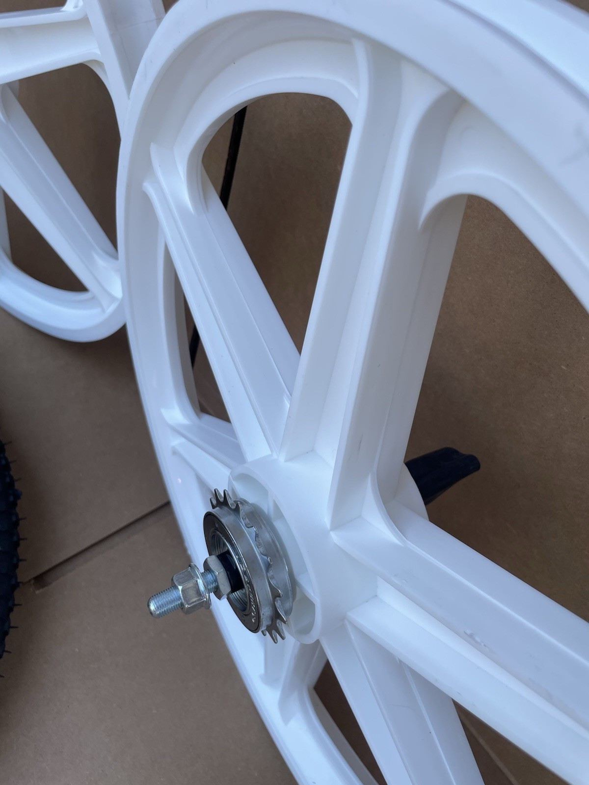 20″ Bicycle Plastic WHITE 6-spoke Mag Wheel Gum Wall Tires Set GT Dyno Rims BMX