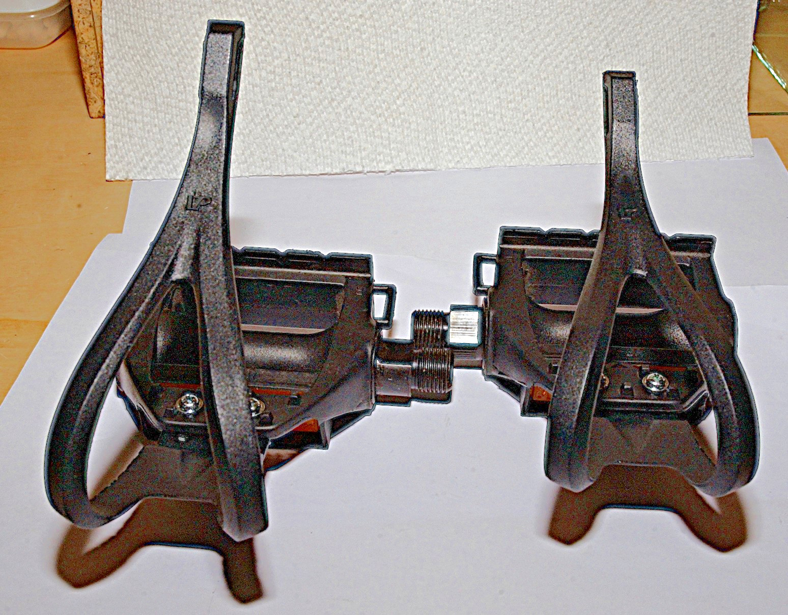 VP-390 PLATFORM Plastic PEDALS & Toe-Clips for your Road, Tour, Fixed Gear BIKE