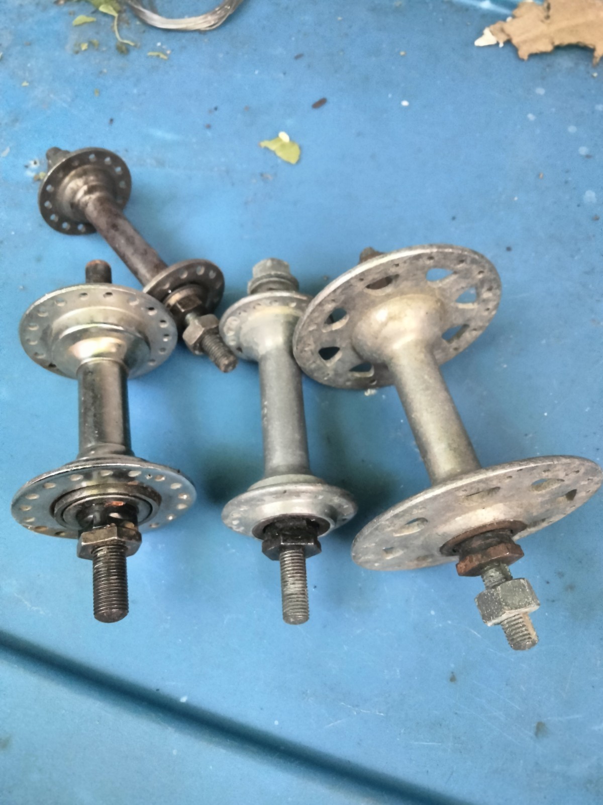 bicycle front hub ,high/low flange ,mid 70s vintage Schwinn, Mark usa LOT