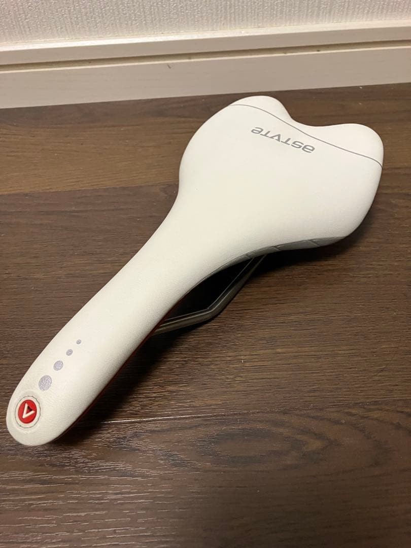 Astute Ti Rail Saddle