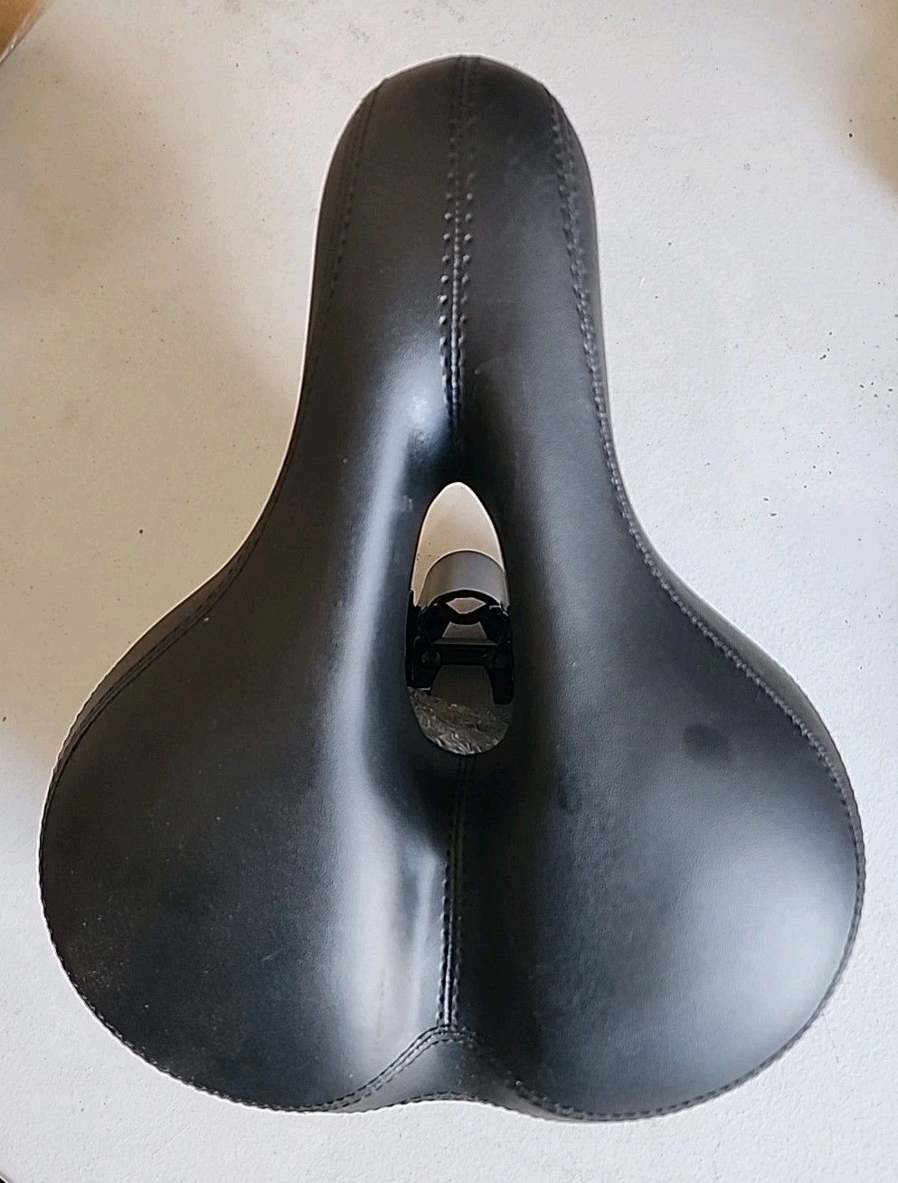 Comfort Wide Big Bum Sporty Soft Bicycle Padded Saddle Mountain Road Bike Seat