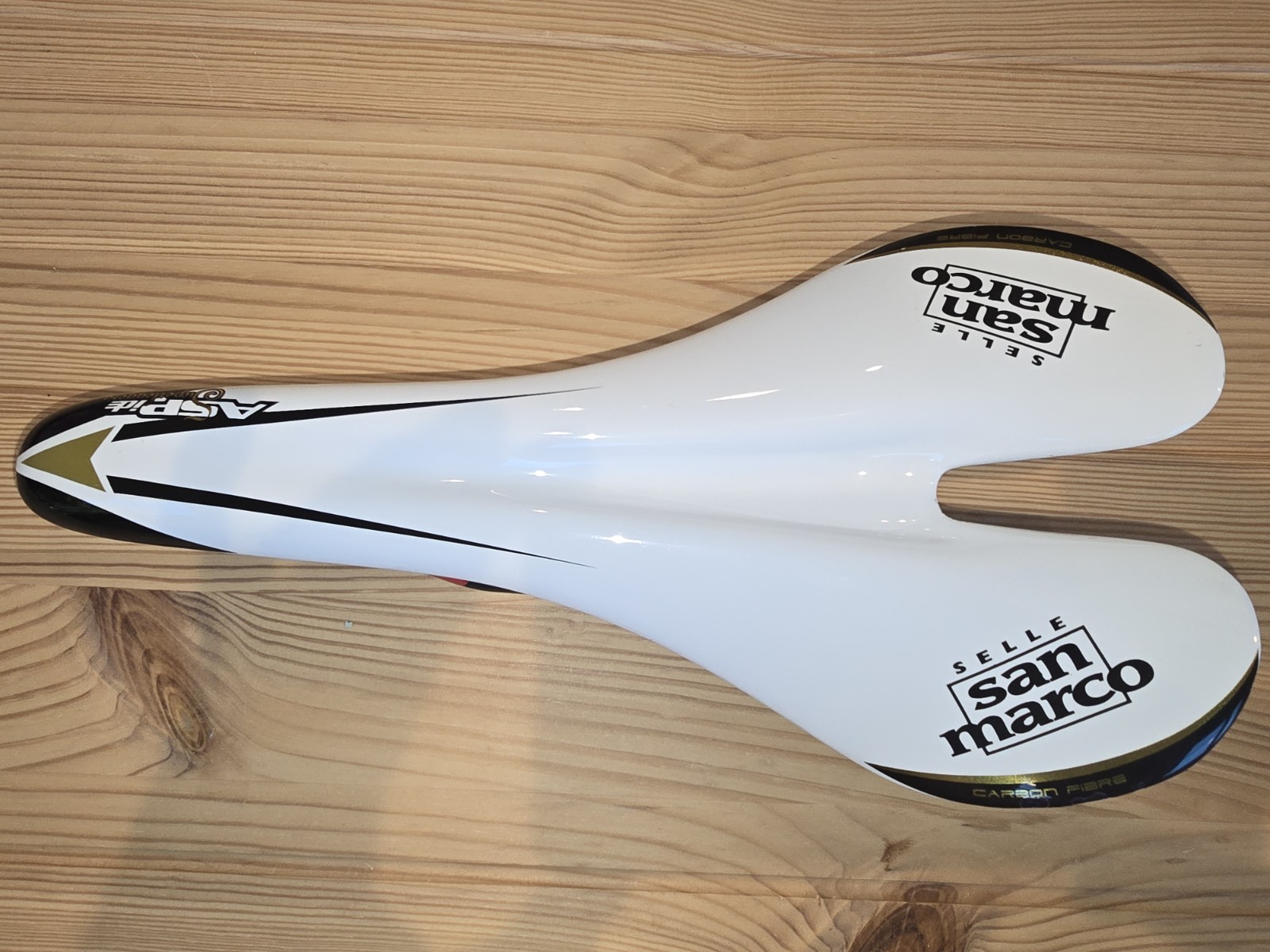 San Marco Aspide Superleggera Carbon Saddle Racing Team 98Grams Offers Welcome