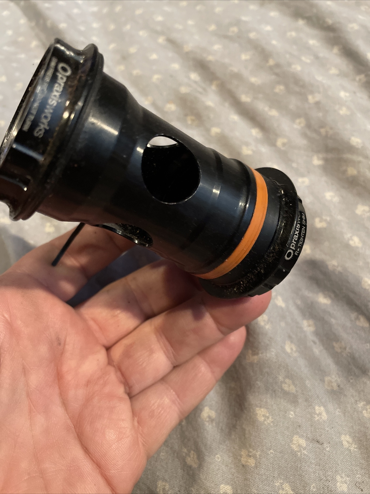 praxis works bottom backet adapter 68mm shell. 24mm press fit PF30