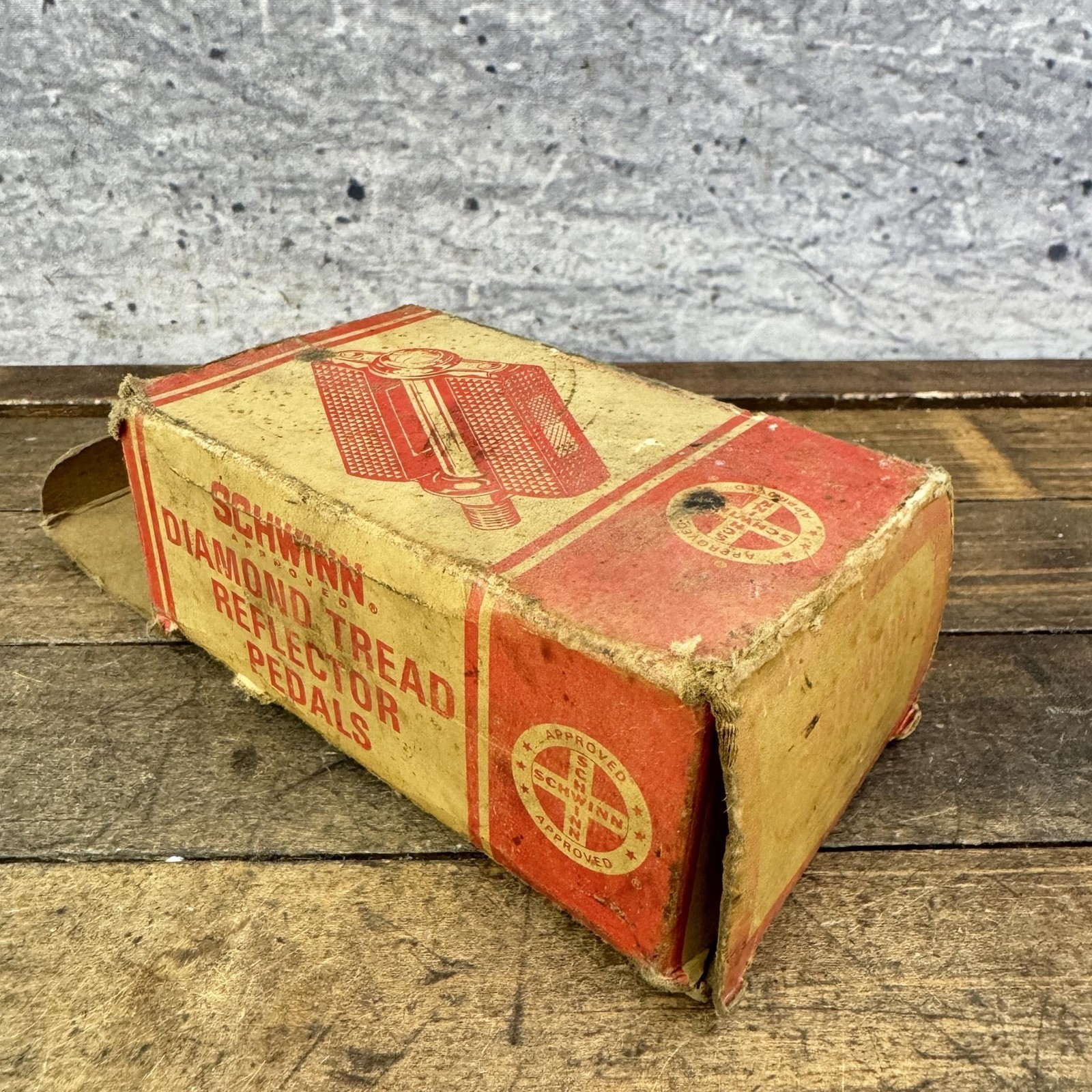 Vintage Schwinn Diamond Tread Reflector Pedals NOS 1/2 Krate Germany Pair