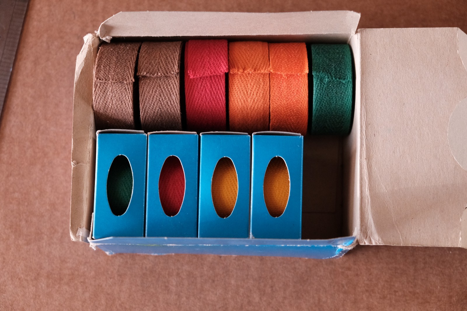 Tressoplast Adhesive Cotton Handlebar Tape – 10 rolls – L’Eroica