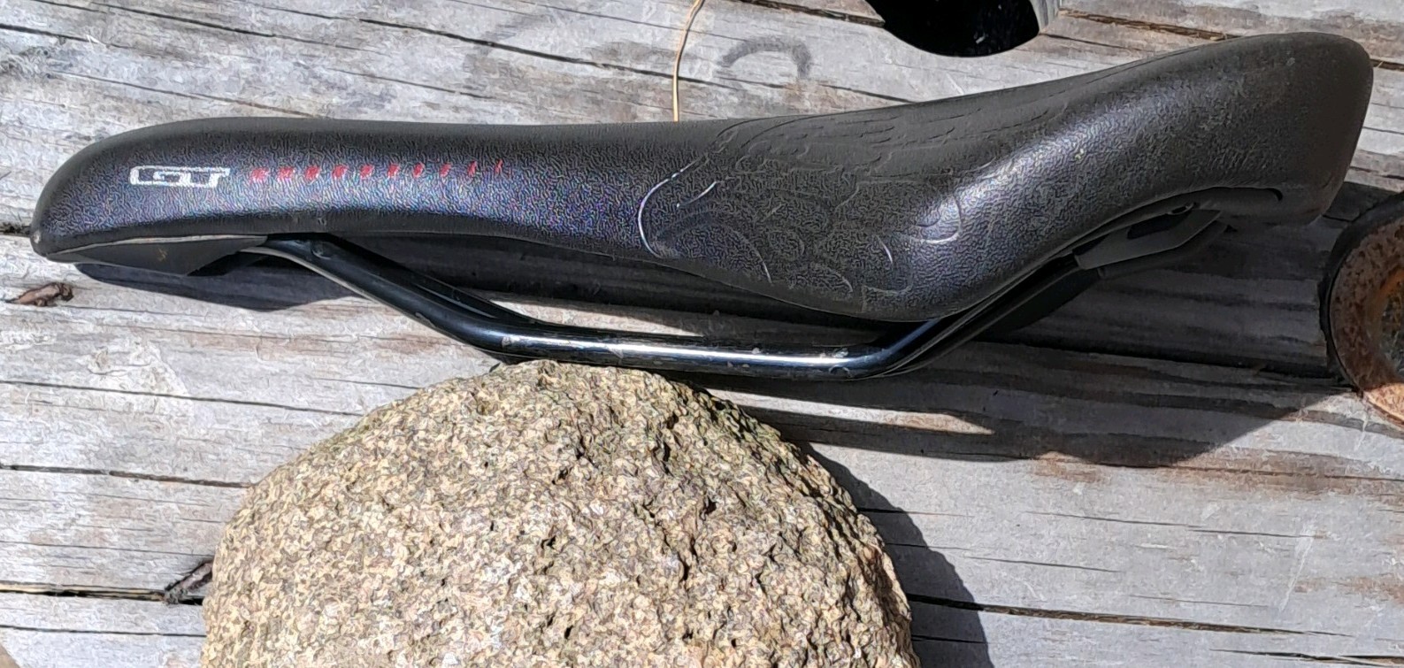 GT Racing Saddle Black Red Universal Bike Synthetic Steel Plastic